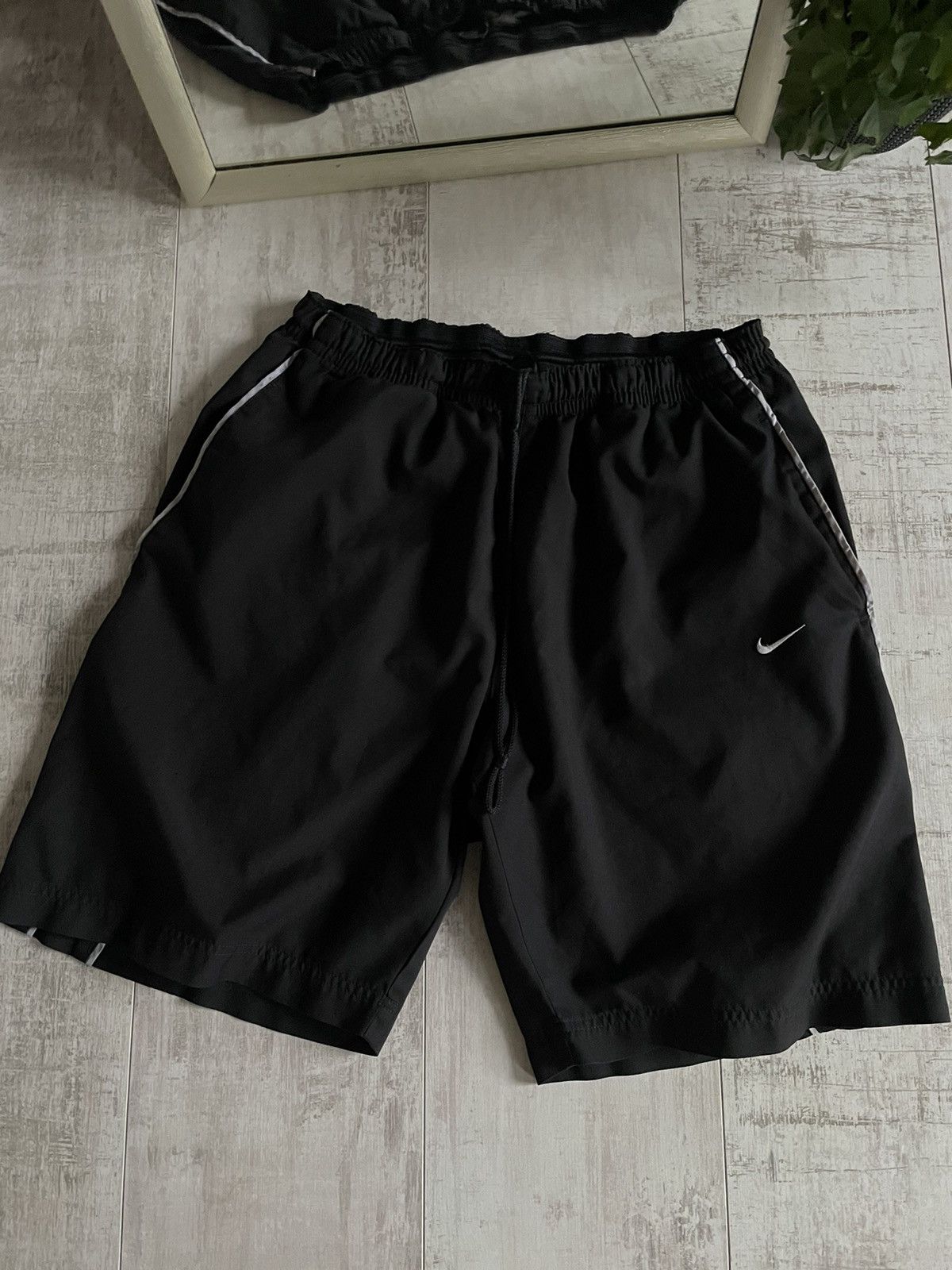 Nike × Vintage Vintage Y2K Nike 90’s Shorts Phosphorus Swoosh Drill RARE Size US 34 / EU 50 - 3 Thumbnail