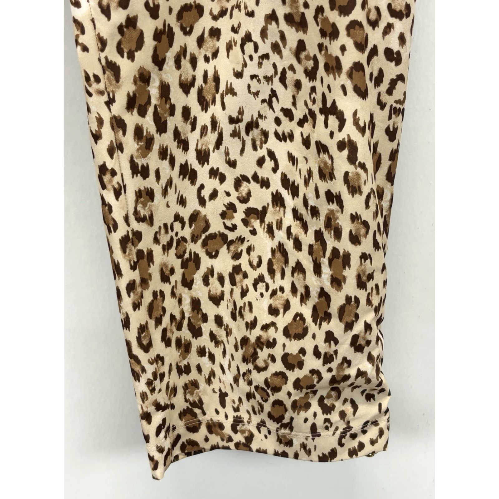 Vintage Chico's Womens Zenergy Golf Pants 1 US M Brown Animal Print Stretch Performance Cropped Straight Pockets Easy Care Regular Size 32" / US 10 / IT 46 - 5 Thumbnail