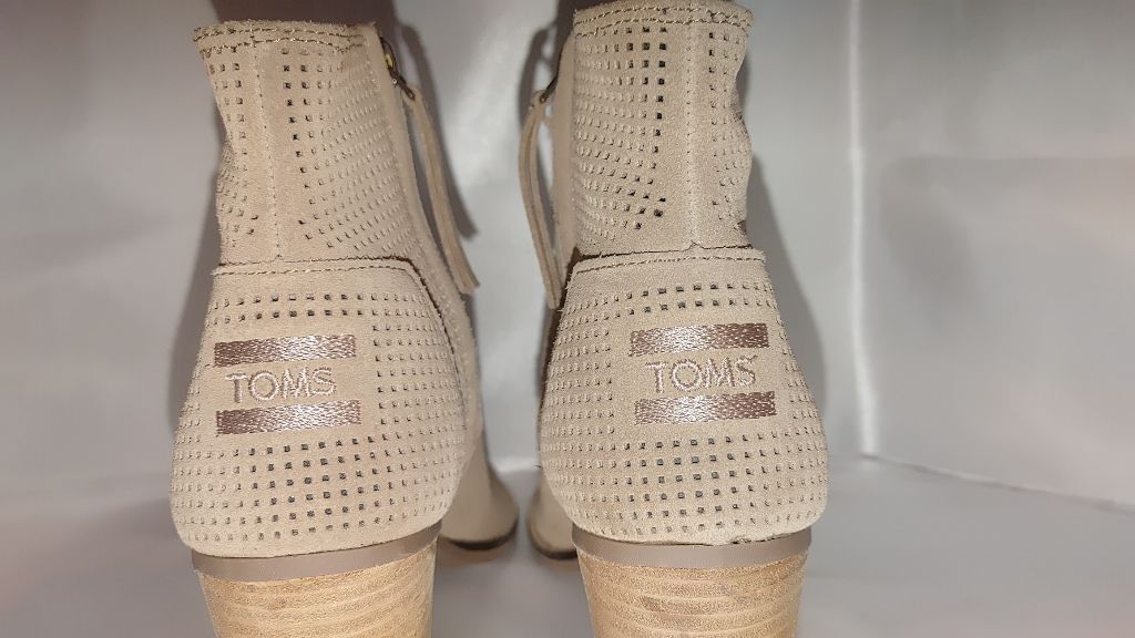 Toms Toms Majorca Peep Toe Perforated Suede Bootie Size 9 Size US 9 / IT 39 - 8 Thumbnail