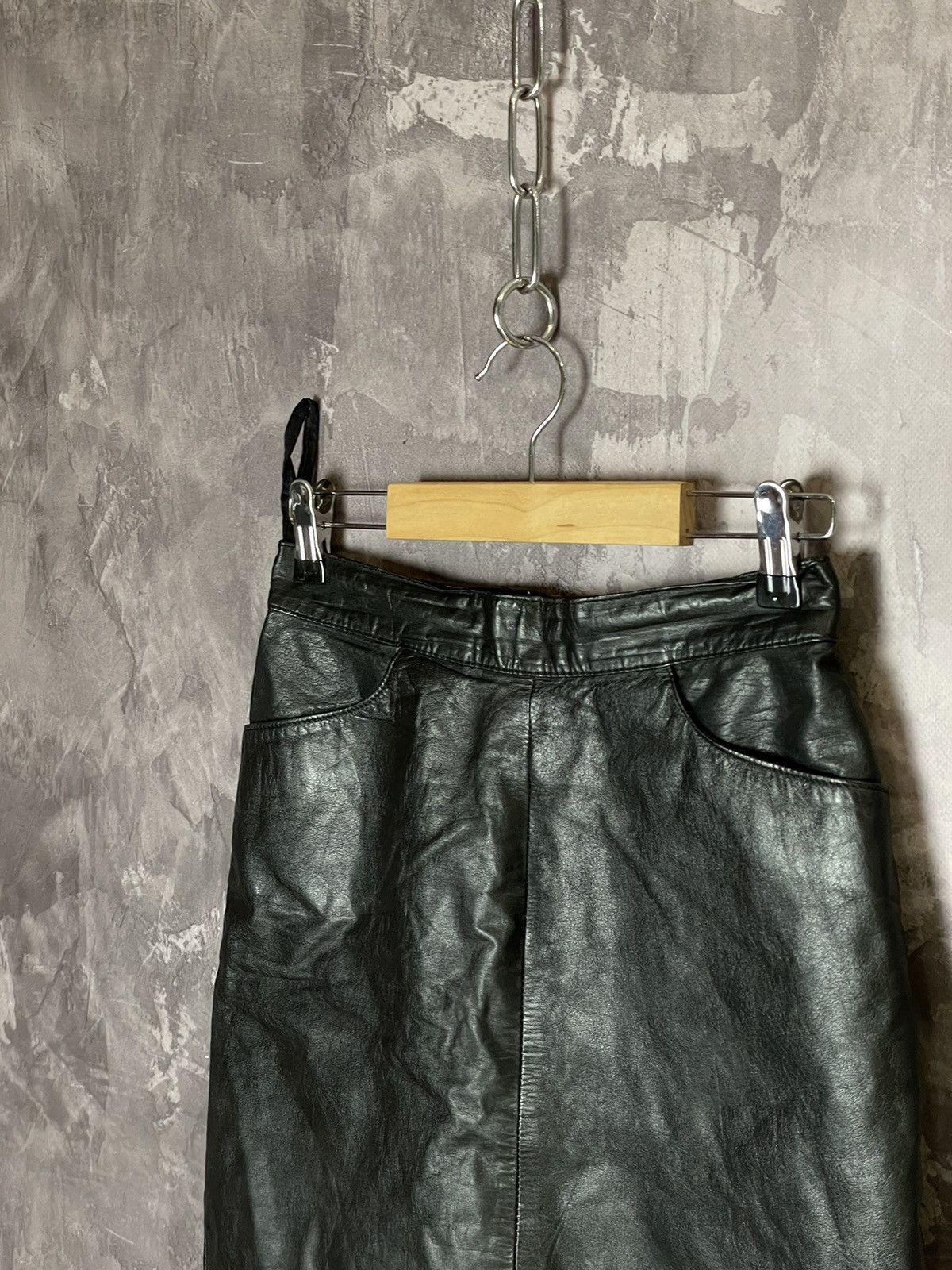 Leather × Vintage Vintage Rare 90s Avant Garde Streetwear Leather Skirt Y2K Size 32" / US 10 / IT 46 - 6 Thumbnail