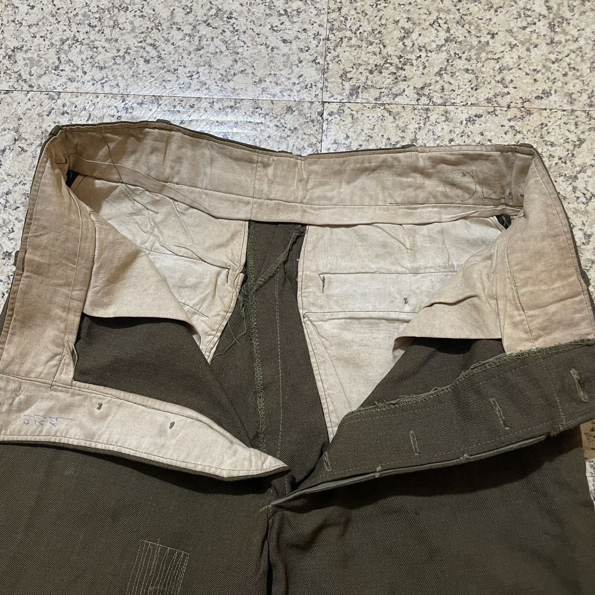 Vintage ARCHIVAL VINTAGE US ARMY M-1945 TROUSERS WWII KOREAN WAR ERA Size US 31 - 14 Thumbnail