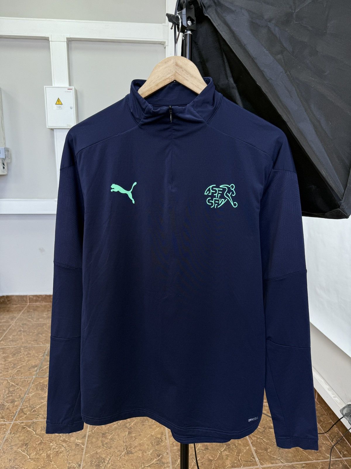 Puma 🇨🇭Y2K Puma Switzerland Suisse Soccer Jersey Long Sleeve Rare Size US M / EU 48-50 / 2 - 1 Thumbnail