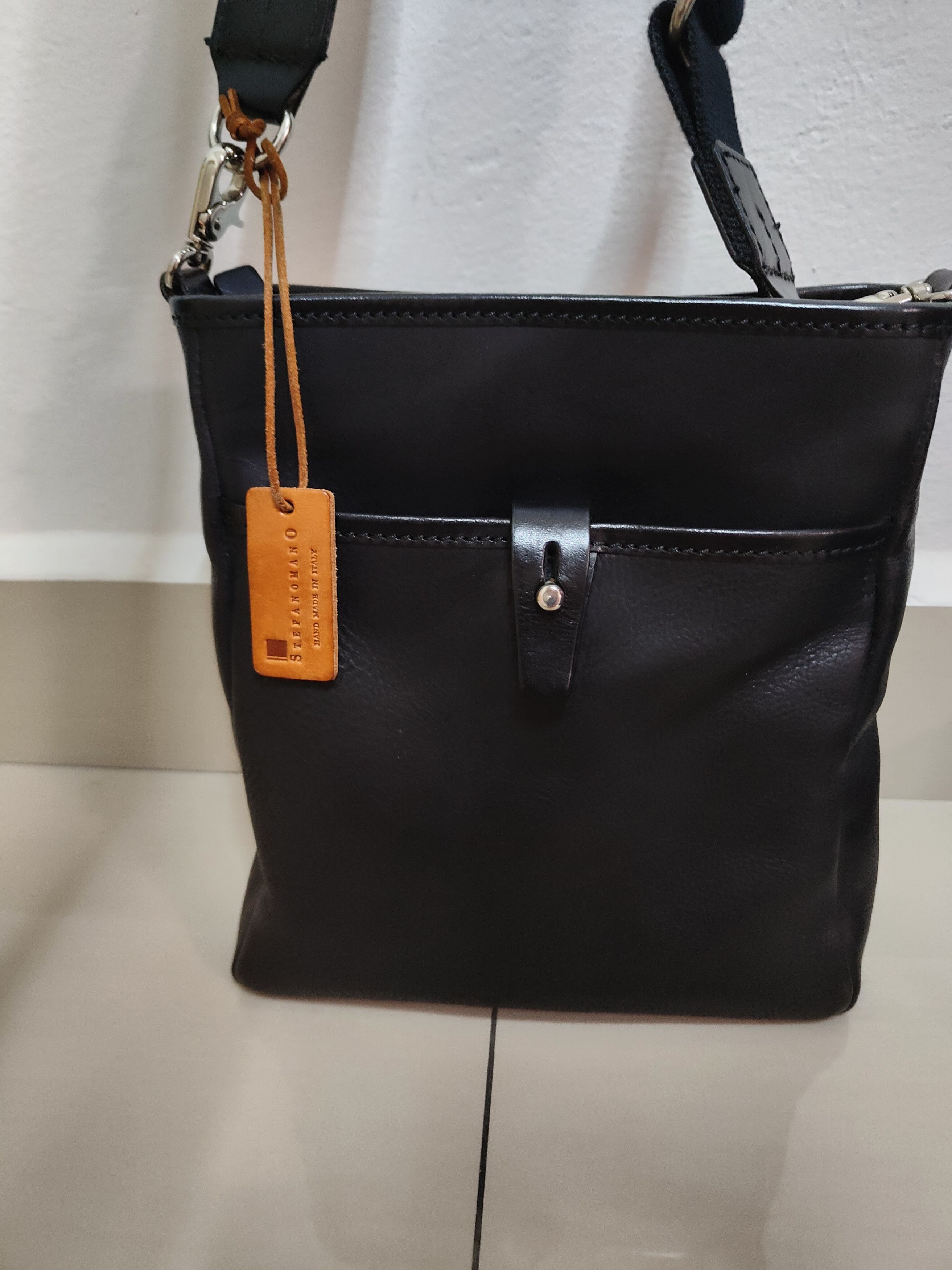 Designer Stefanomano Made In Italy Sling Bag in Black, Men's