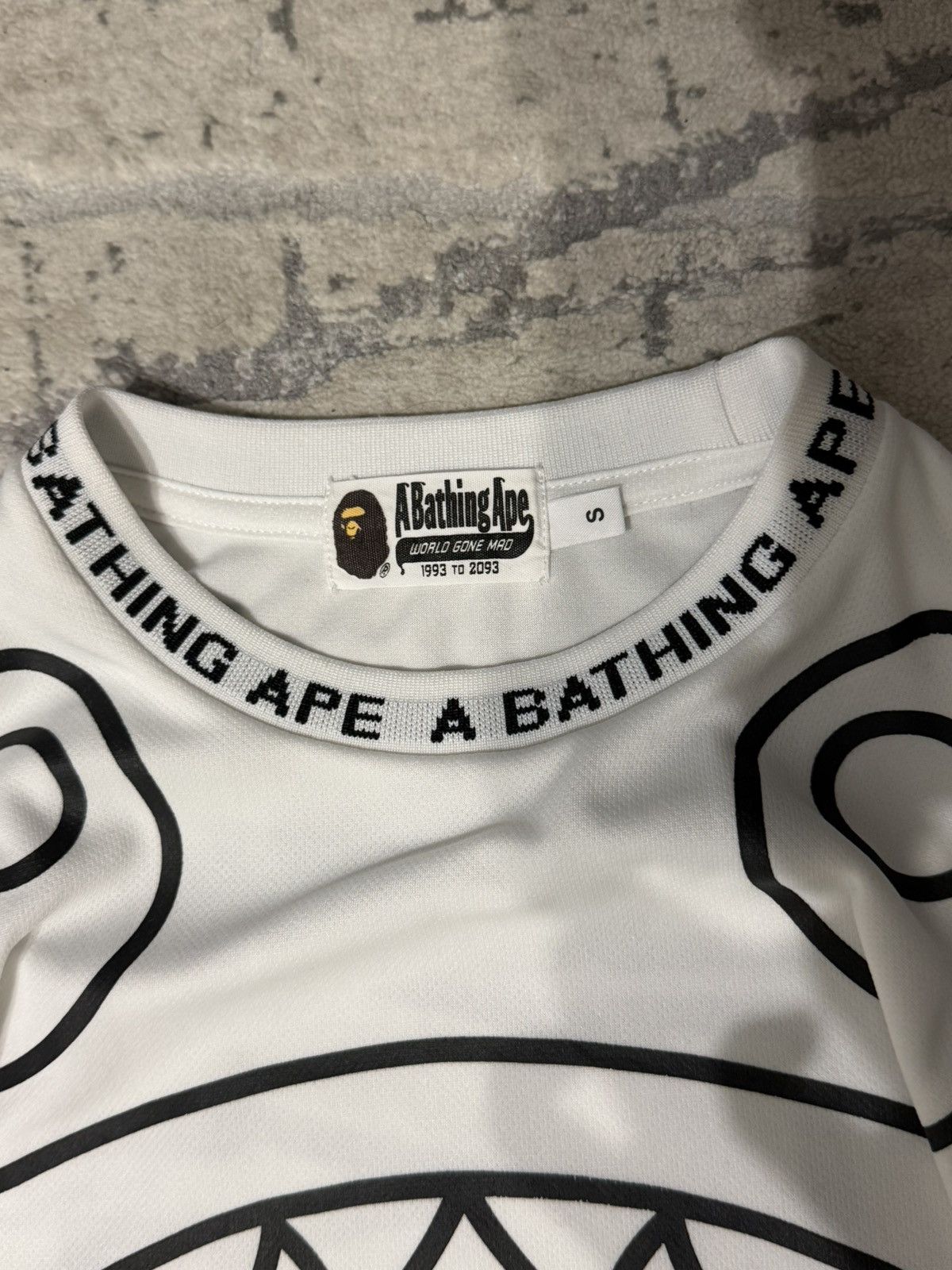 Bape A Bathing Ape (BAPE) long sleeve big shark logo Size US S / EU 44-46 / 1 - 5 Thumbnail