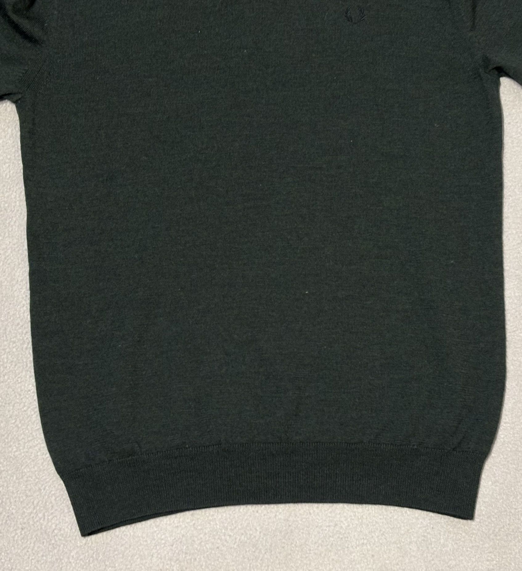 Fred Perry Fred Perry V-neck sweater 100% Wool size M Size US M / EU 48-50 / 2 - 7 Thumbnail