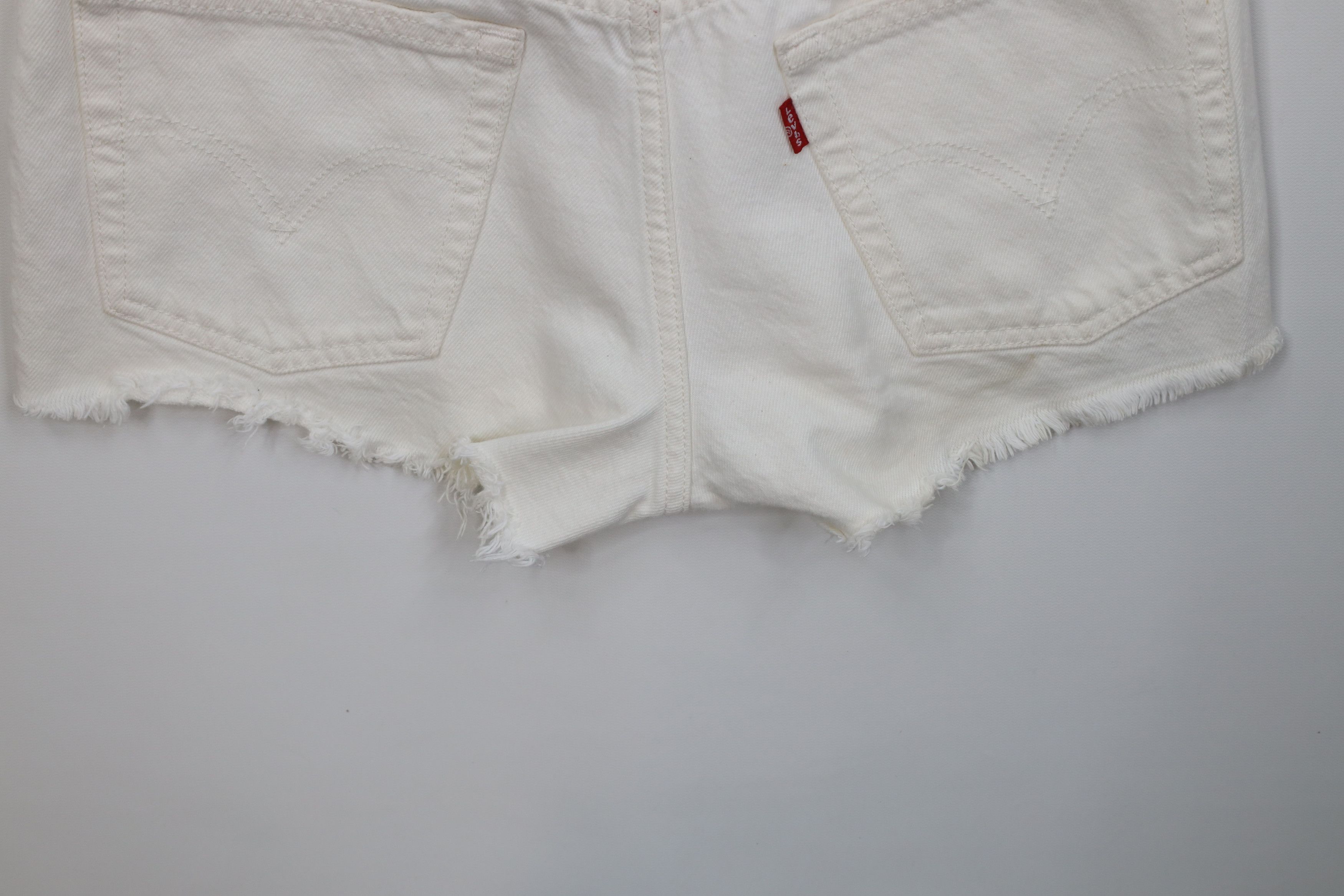 Levi's Vintage Y2K Levis 501xx Fly Cut Off Denim Shorts White Size 26" / US 2 / IT 38 - 10 Thumbnail