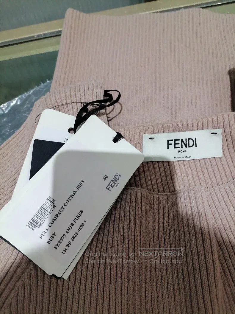 Fendi Fendi Scoop neck fitted knit top, beige Size XS / US 0-2 / IT 36-38 - 7 Thumbnail
