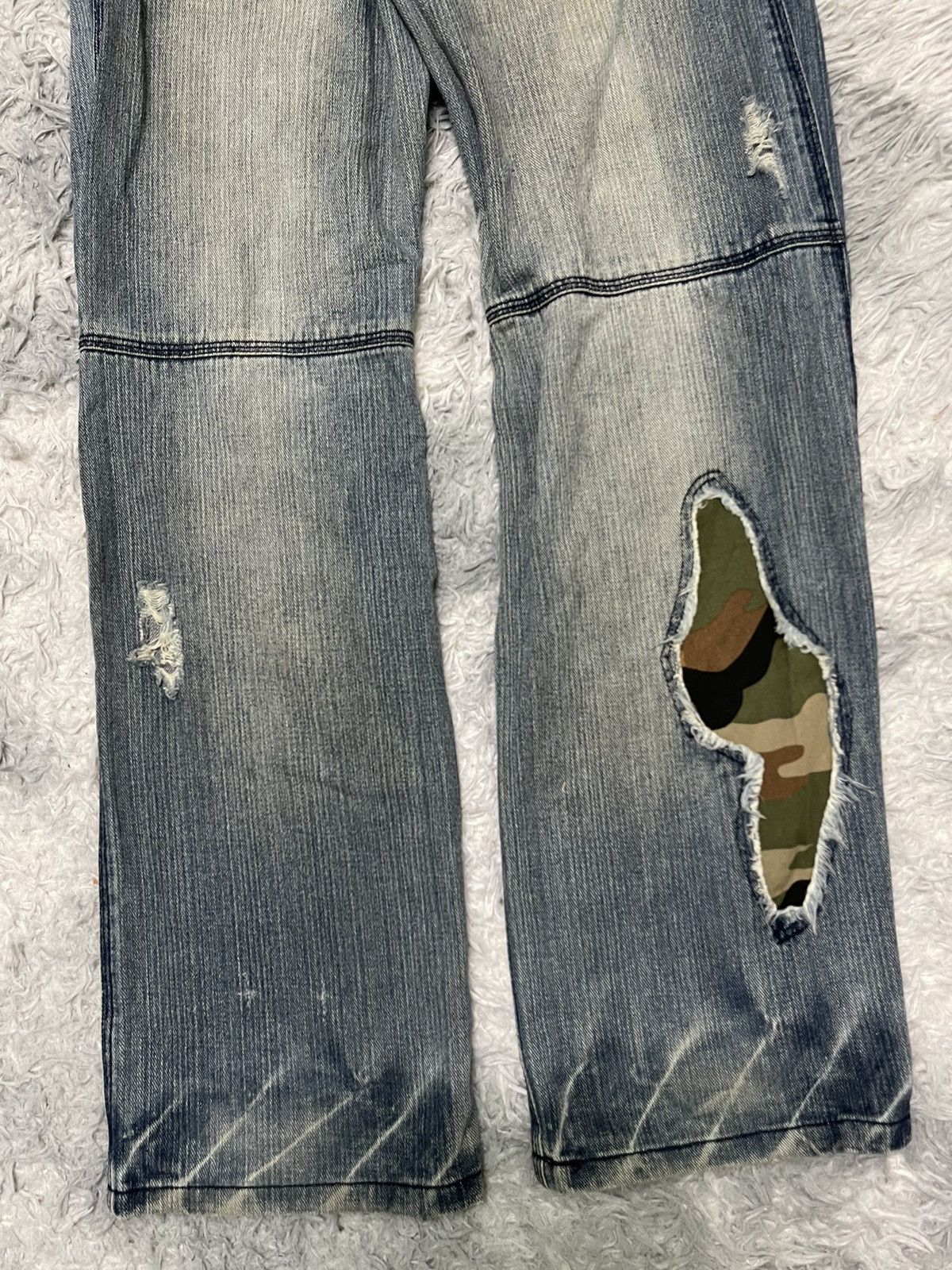 Japanese Brand 2000s PPFM INSPIRED STUDDED PANT CAMO DISTRESSED Size US 33 - 9 Thumbnail