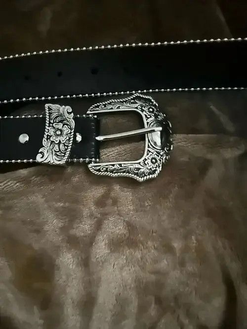 VIBE PU Leather Belt with Metal Engraved Buckle Size ONE SIZE - 2 Thumbnail