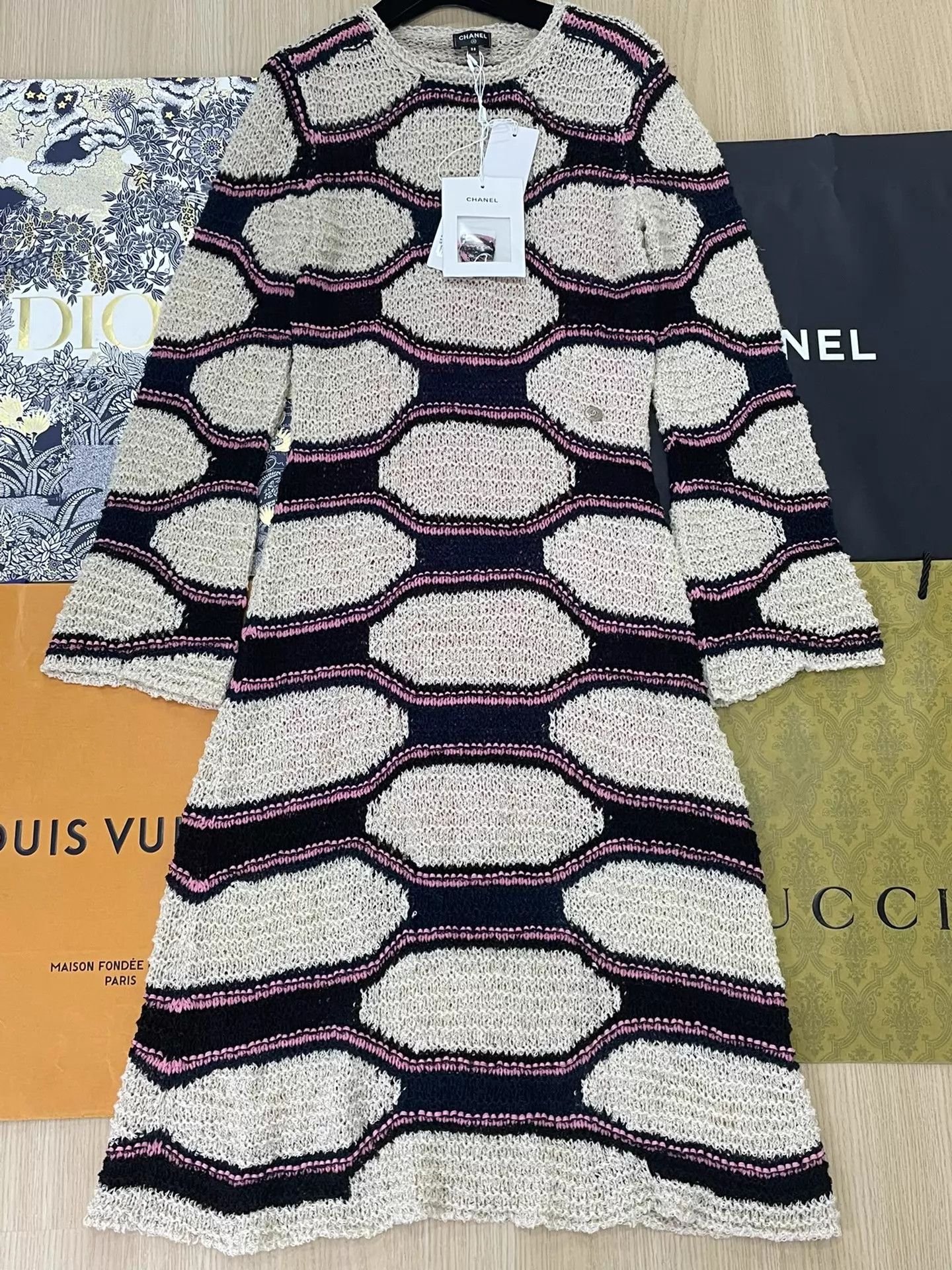 Chanel Chanel Color Blocked Cream White Black Knit Dress 38 Size S / US 4 / IT 40 - 1 Thumbnail