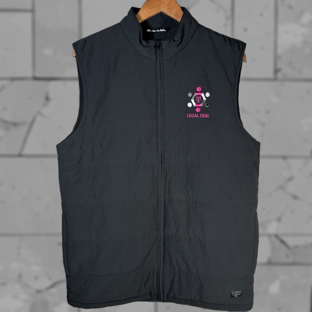 TravisMathew NWT Travis Mathew Black Full Zip Athletic Vest Mens Size M Size US M / EU 48-50 / 2 - 1 Thumbnail