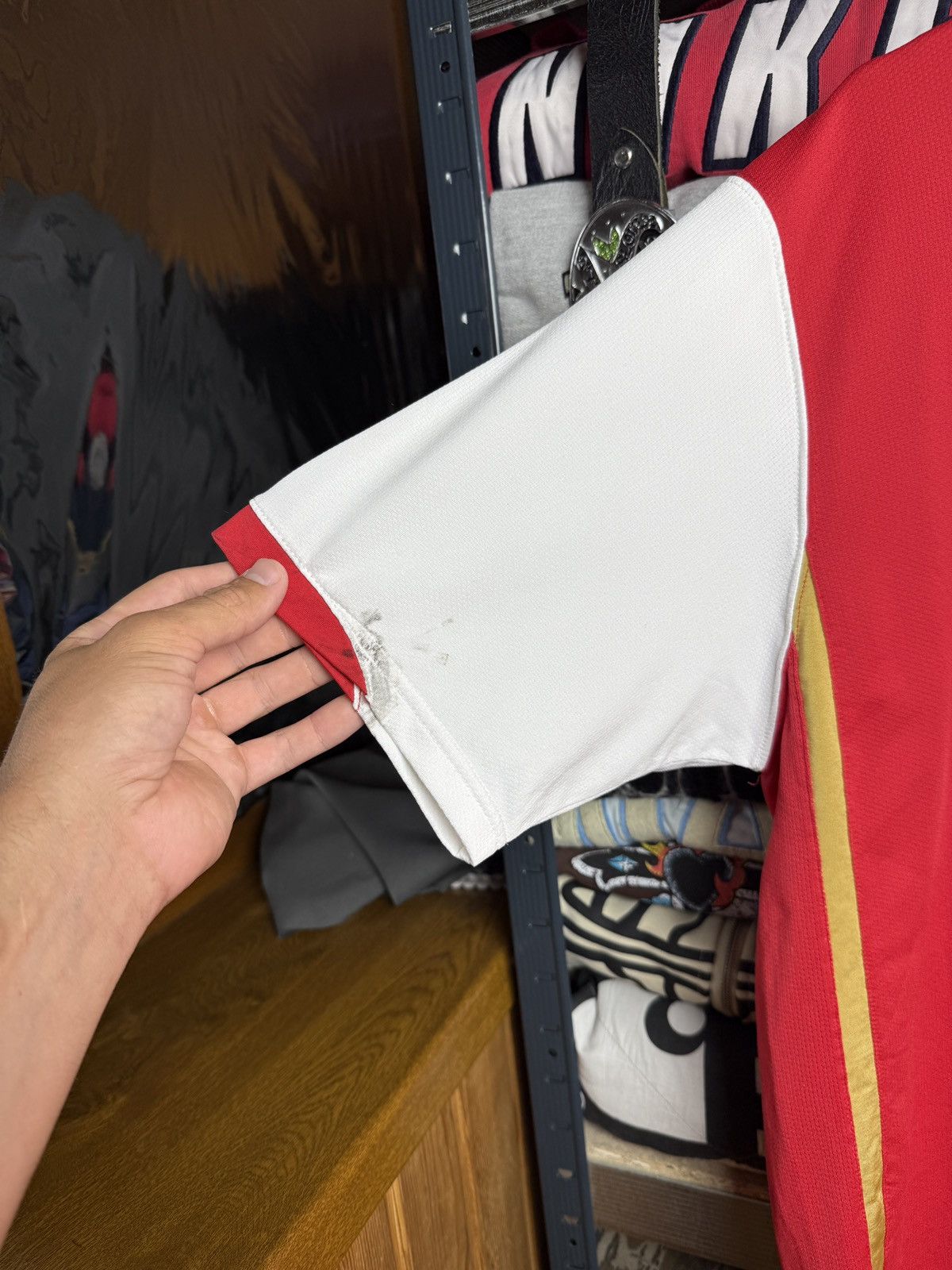 Vintage VINTAGE NIKE ARSENAL FLY EMIRATES TEE SOCCER JERSEY 00s Size US L / EU 52-54 / 3 - 4 Thumbnail