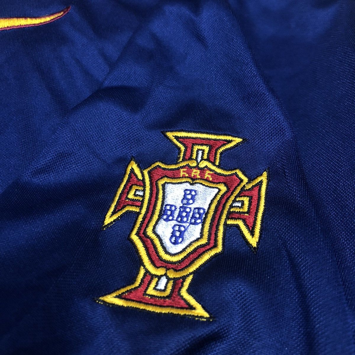 Nike Portugal 1998 training shirt Size US L / EU 52-54 / 3 - 5 Thumbnail