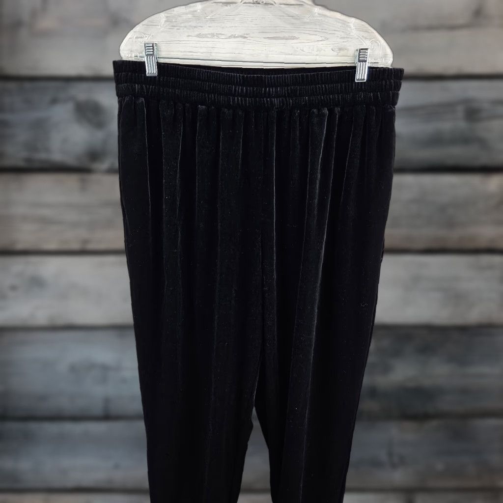 Velvet Skies Are Blue Velvet Cropped Pants 1X Black High Rise Womens Pants VIPNQI Size 40" / US 18 - 1 Thumbnail