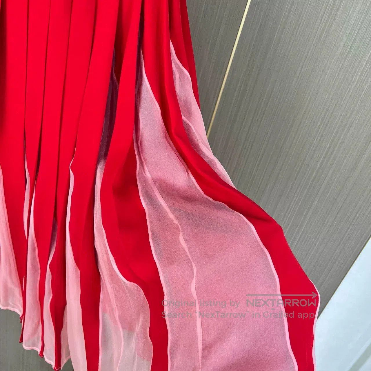 Valentino Valentino Runway Backless Silk Dress. Size S / US 4 / IT 40 - 4 Thumbnail