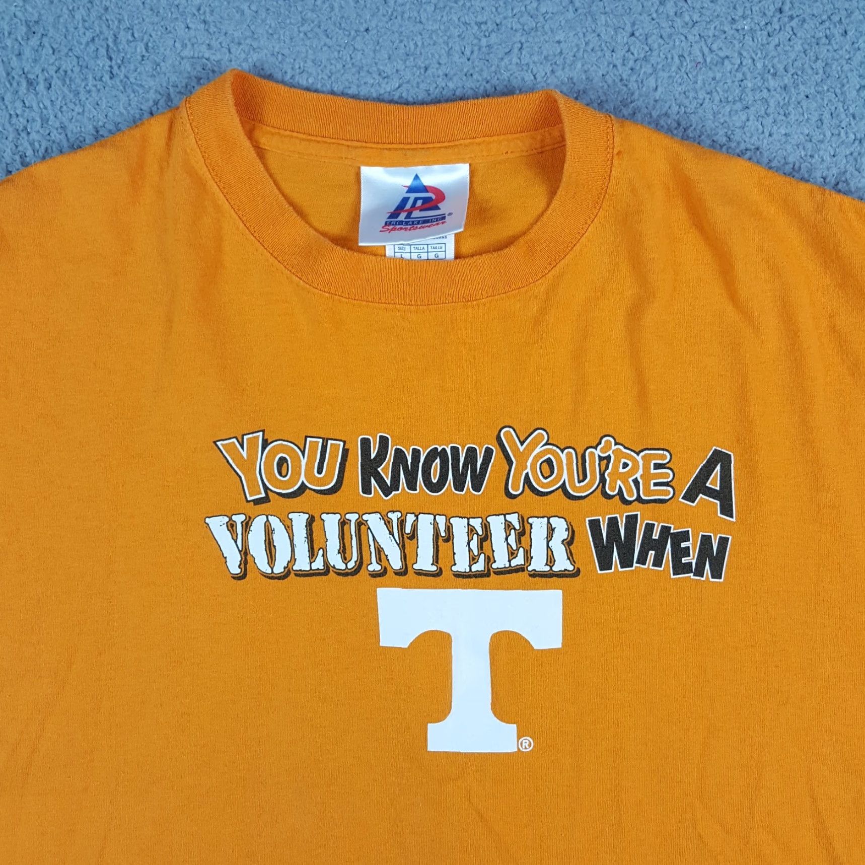 Vintage VINTAGE 90s Tennessee Volunteers T-Shirt L Orange Cotton Funny College Football Mens Size US L / EU 52-54 / 3 - 2 Thumbnail