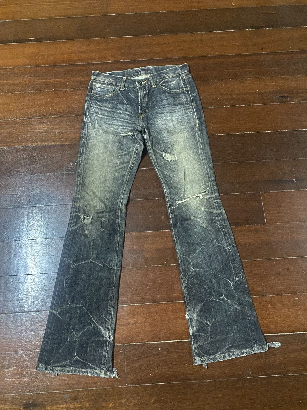 If Six Was Nine Fire BLUEWAY flare distressed mud wash dirty jeans Size US 31 - 1 Thumbnail