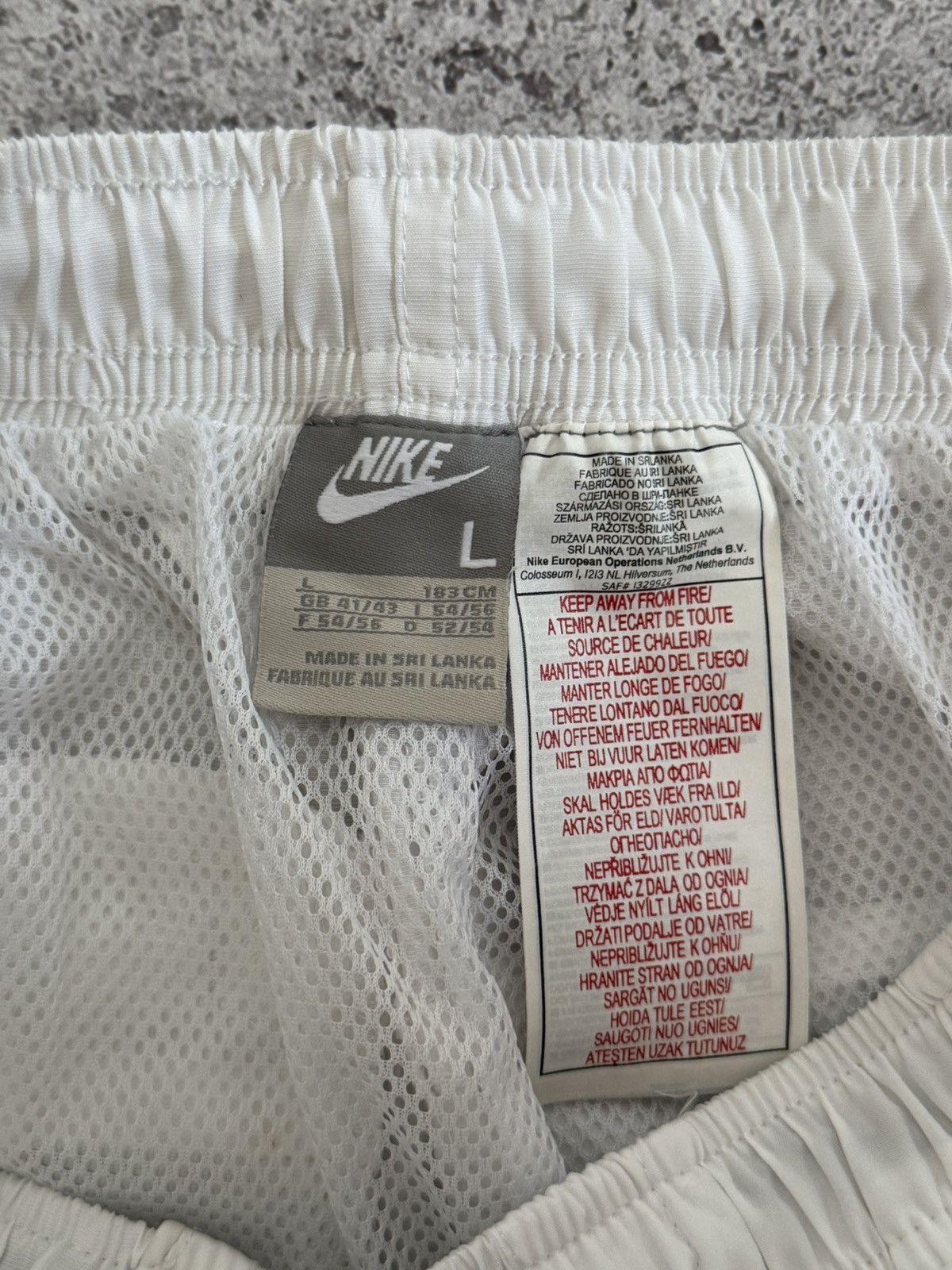 Nike Vintage Nike Air Max 360 Tracksuit White Large Men’s Size US L / EU 52-54 / 3 - 20 Thumbnail