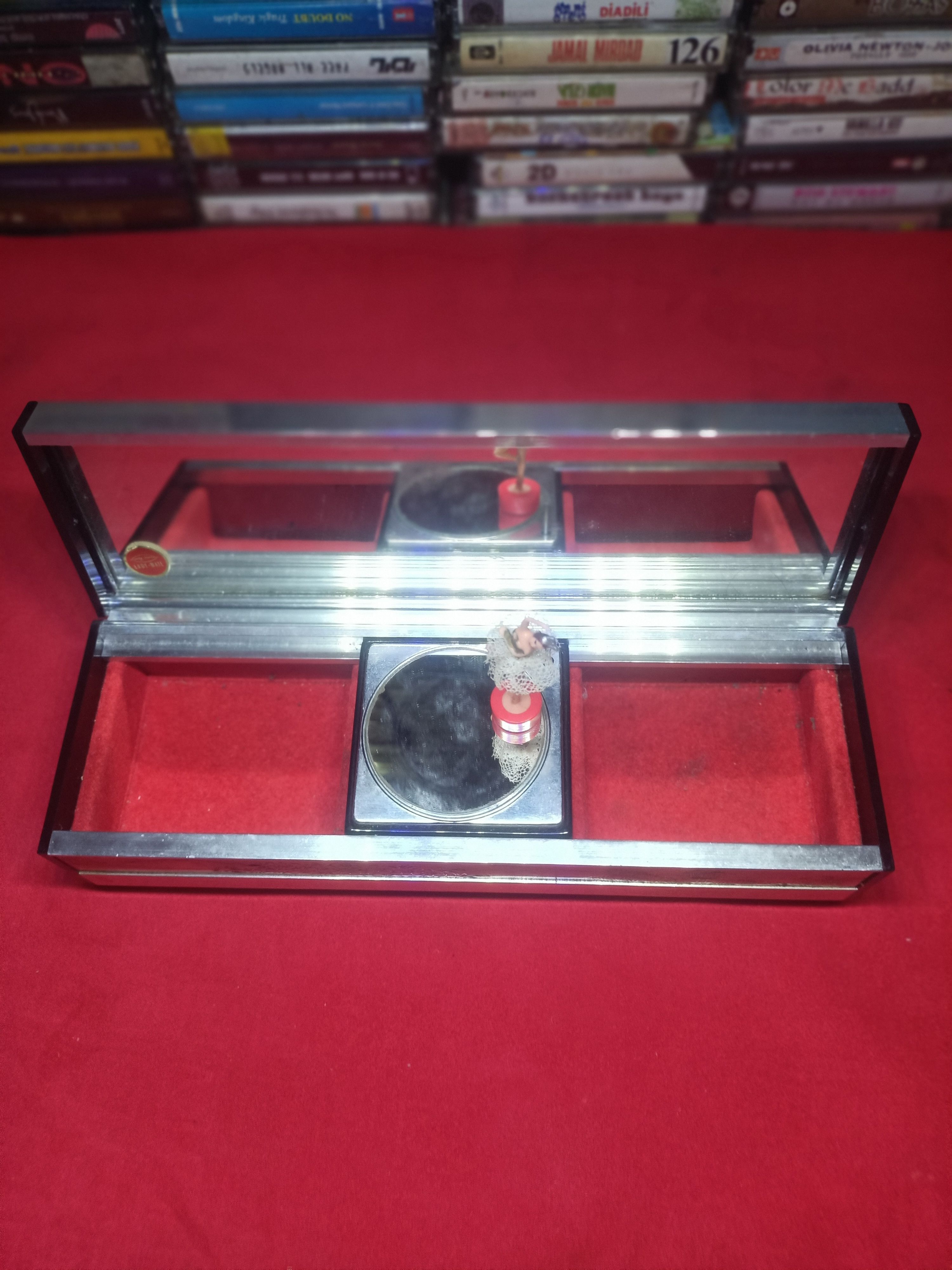 Vintage Vintage lady mate music box jewelry japan Size ONE SIZE - 5 Thumbnail