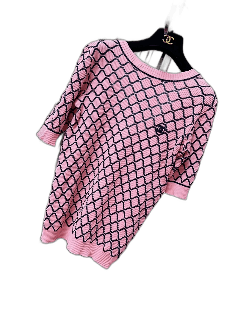 Chanel Chanel Pink Black Checkered Pattern Large U-Neck Knit Top Size M / US 6-8 / IT 42-44 - 1 Thumbnail