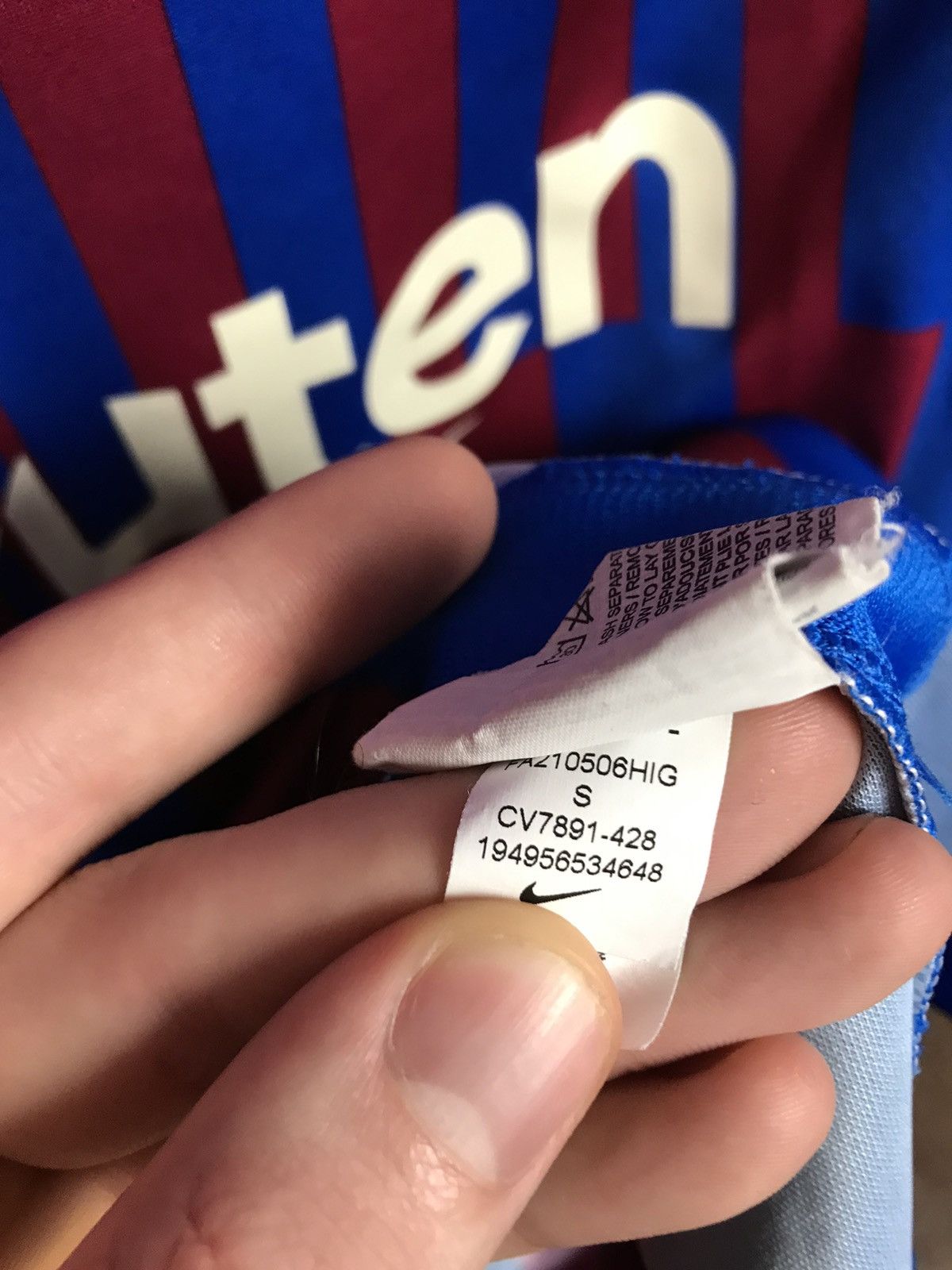 Nike Nike Barcelona streetwear soccer jersey Size US S / EU 44-46 / 1 - 5 Thumbnail