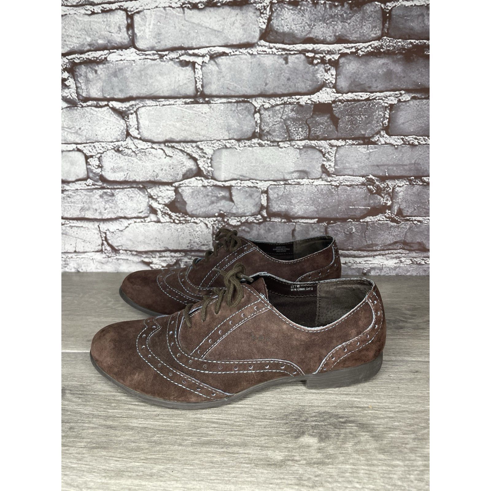 Born Born BOC Suzette Wingtips Shoes Brown Suede Blue Stitching O Size US 8.5 / IT 38.5 - 18 Thumbnail