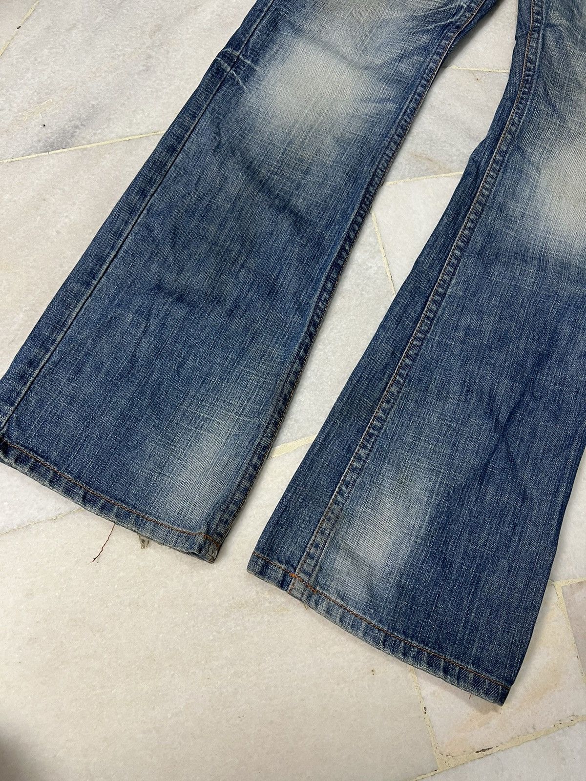 If Six Was Nine × Japanese Brand × Le Grande Bleu (L.G.B.) 💥Flare💥 Crazy 90’s Style Red Pepper Denim Size US 31 - 3 Thumbnail