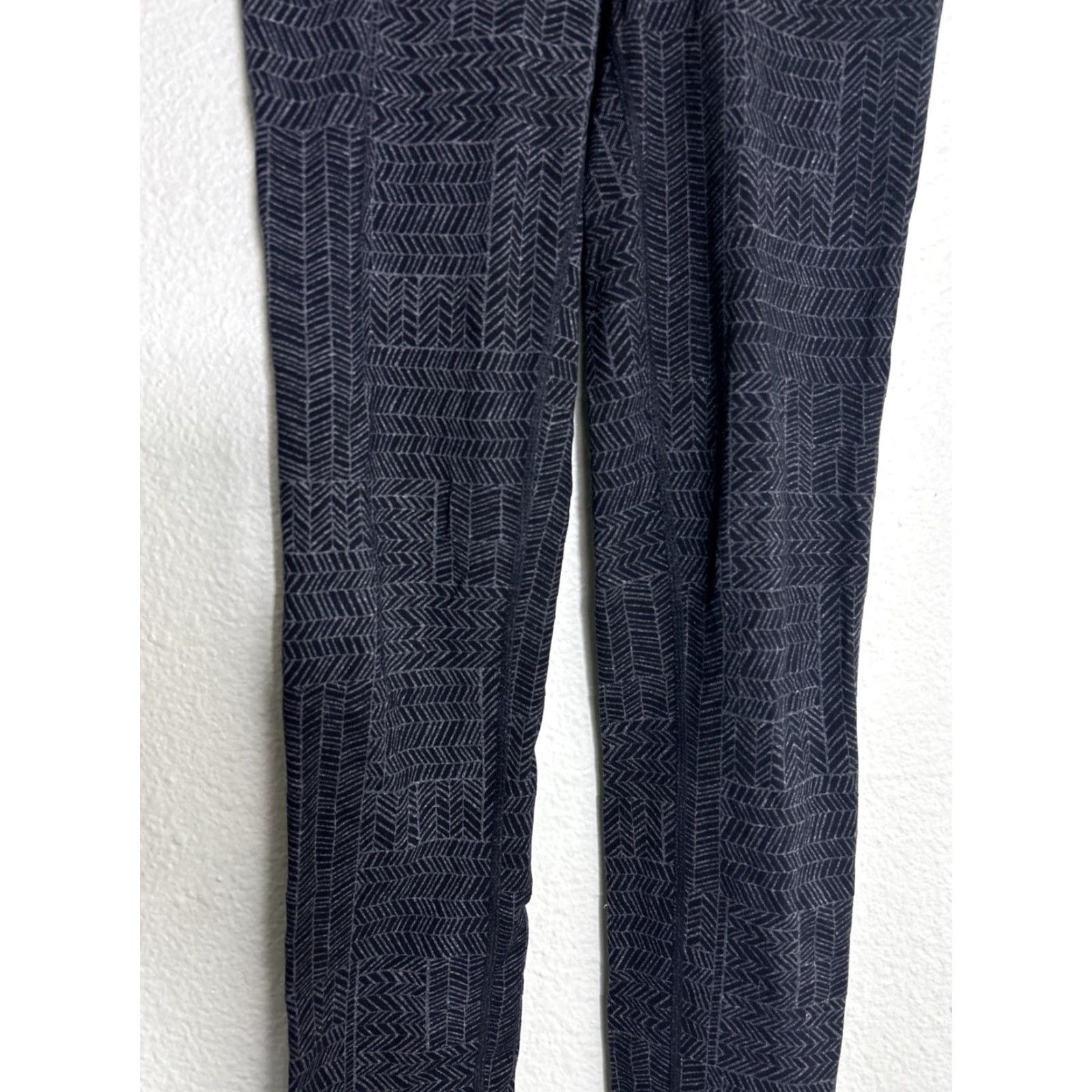 Prana Prana Womens XS Yoga Pants Legging Gray Black Herringbone 26x30 Size 26" / US 2 / IT 38 - 3 Thumbnail