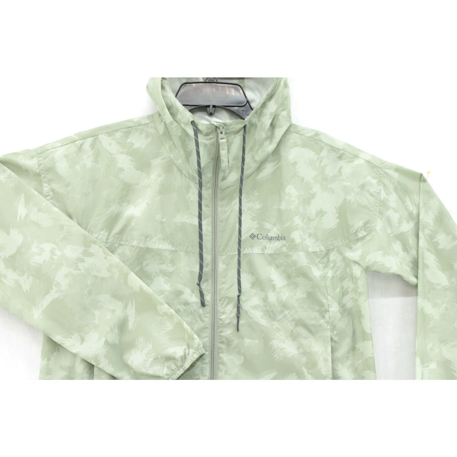 Vintage VINTAGE Columbia Sportswear Flash Forward Printed Windbreaker Womens Medium Green Camo Size M / US 6-8 / IT 42-44 - 2 Thumbnail