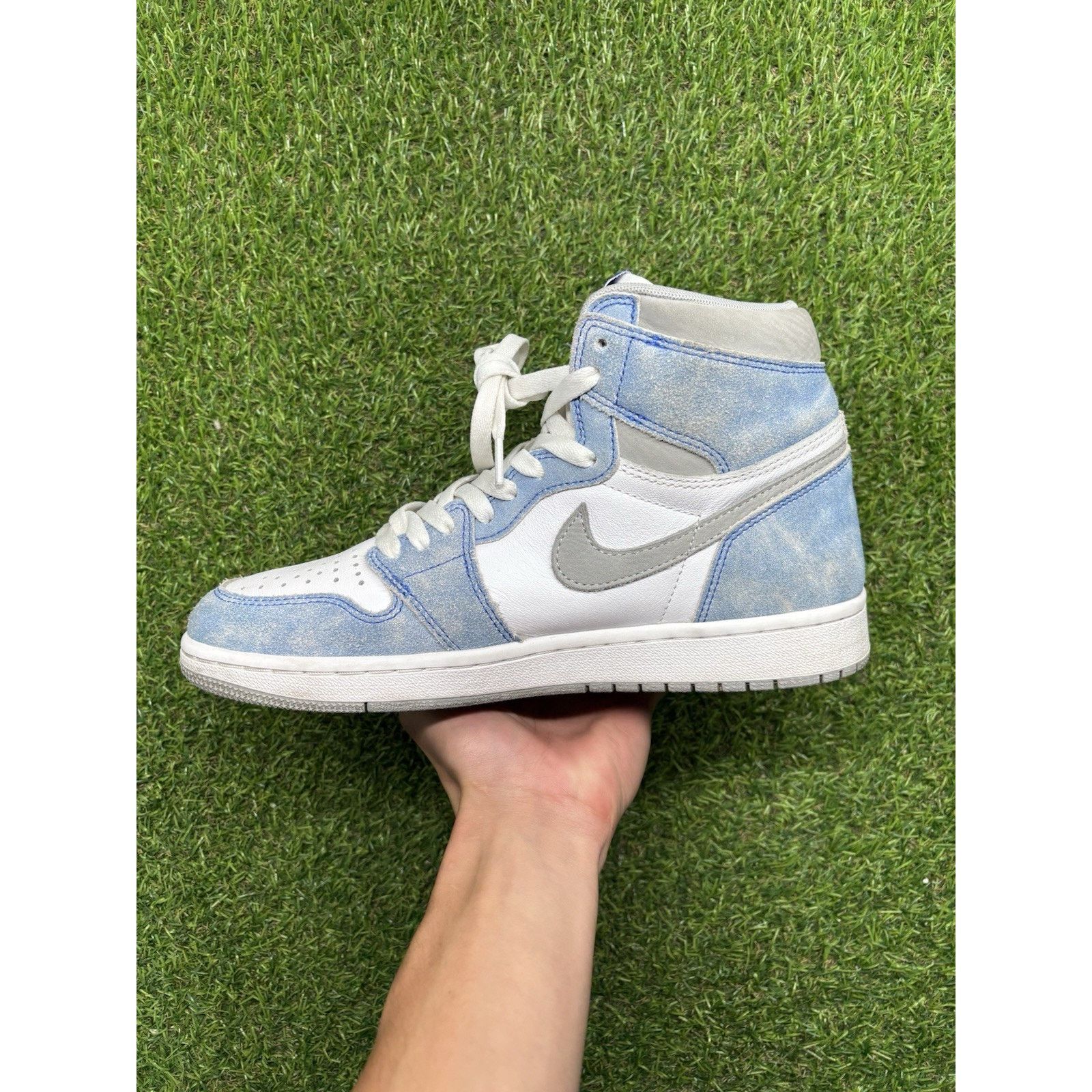 Jordan Brand Size 8.5 - Jordan 1 Retro OG High Hyper Royal | GREAT COND! Size US 8.5 / EU 41-42 - 4 Thumbnail
