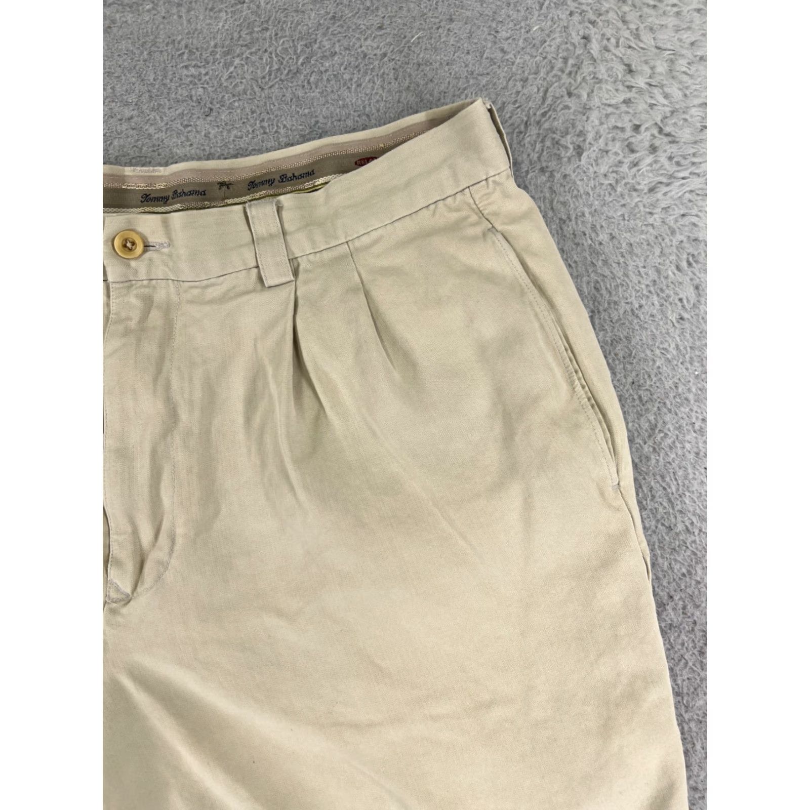 Tommy Bahama VINTAGE? No — Tommy Bahama Bermuda Shorts Men 34 Beige Pleated Silk Golf Casual Beach Aloha 90s Theme Mens Size US 34 / EU 50 - 5 Thumbnail