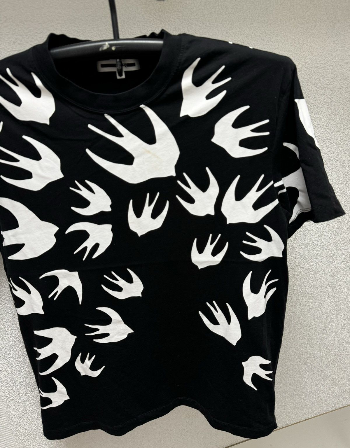 Alexander McQueen Alexander McQueen Mcq fullprint t-shirt L sz Size US L / EU 52-54 / 3 - 4 Thumbnail