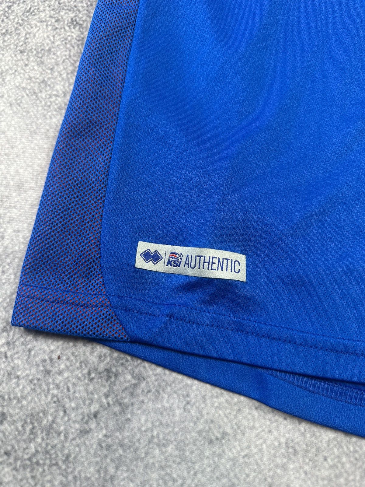 Errea KSI Errea Island Soccer Jersey Streetwear XS VTg Rare Tee Size US XS / EU 42 / 0 - 2 Thumbnail