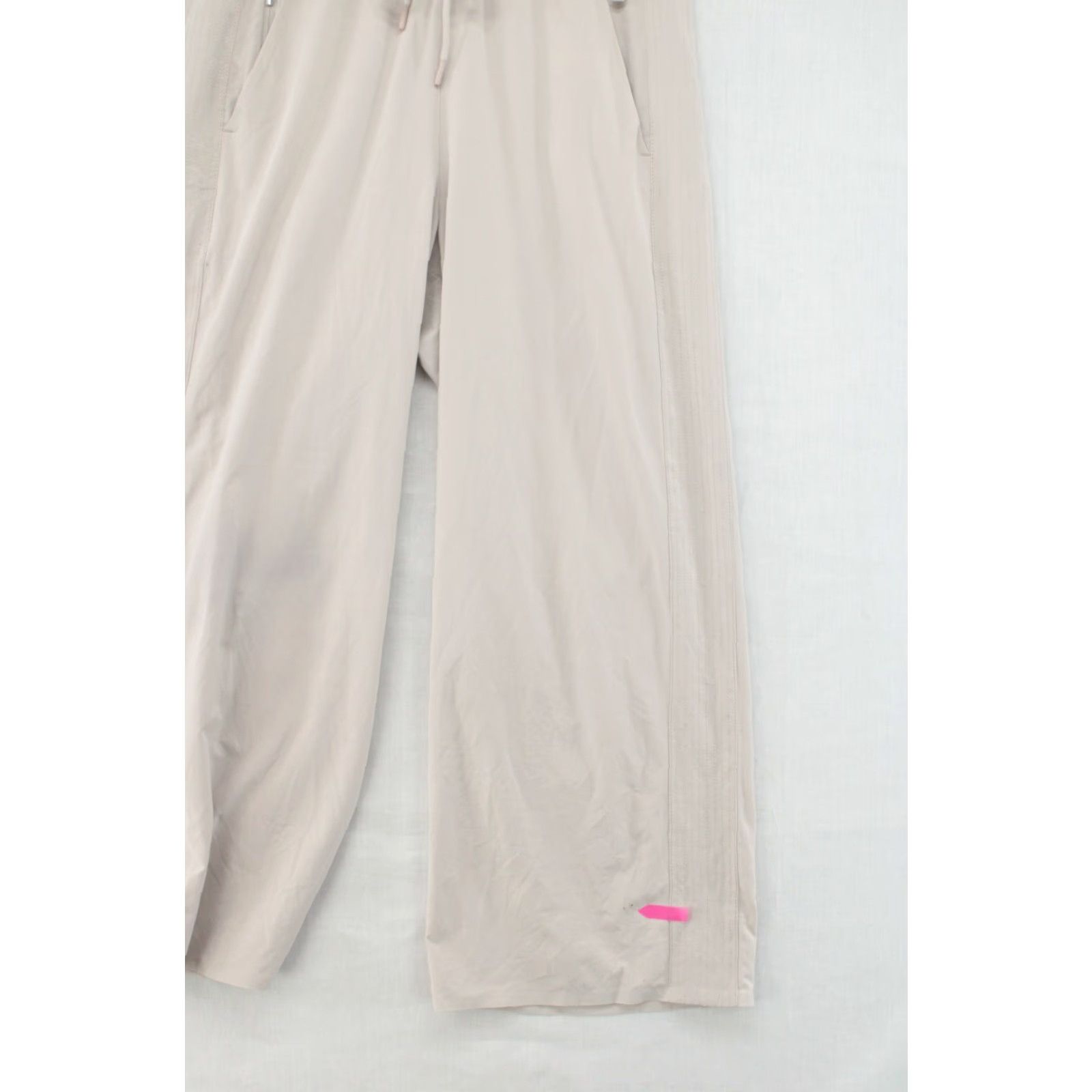 Athleta Athleta Women's Pants 6 Beige Elastic Waist Zipper Pockets Light Weight Modern Pants Adult Regular Beige Athleta Trekkie 6 Pants Womens Size 28" / US 6 / IT 42 - 3 Thumbnail