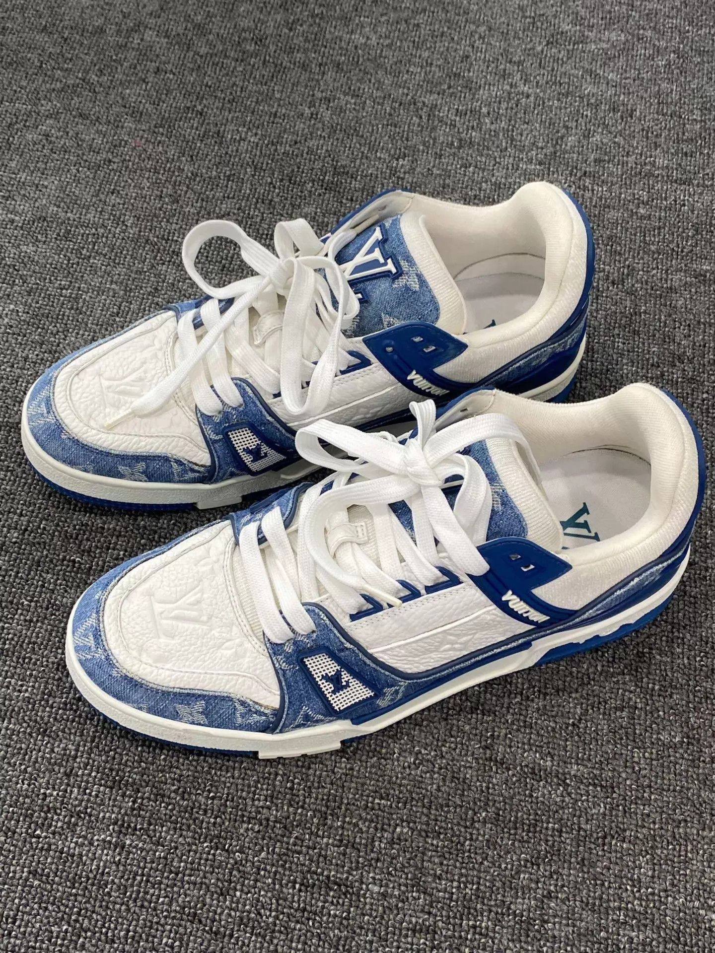 Louis Vuitton LV Blue/White Trainer 98 New 41.5 Size US 8.5 / EU 41-42 - 1 Thumbnail