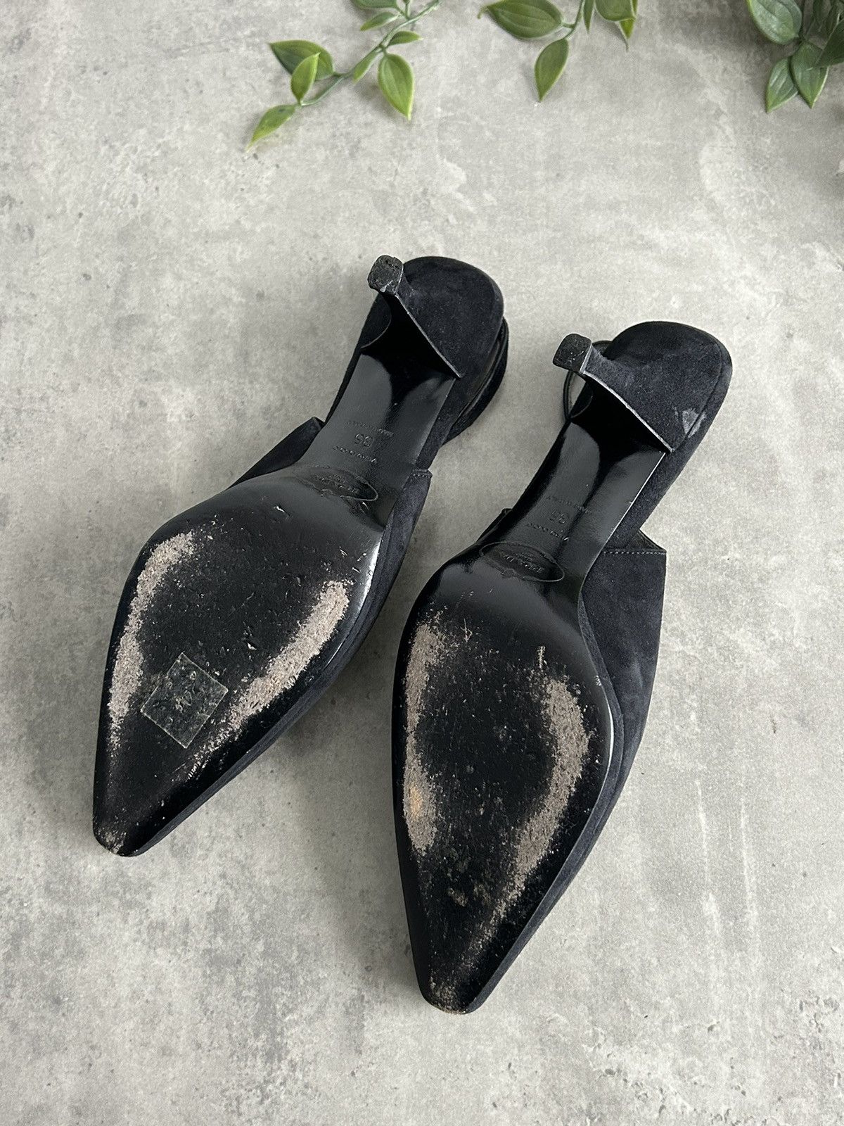 Prada × Vintage Prada Vintage heels Suede Luxury Old money Size US 5 / IT 35 - 13 Thumbnail