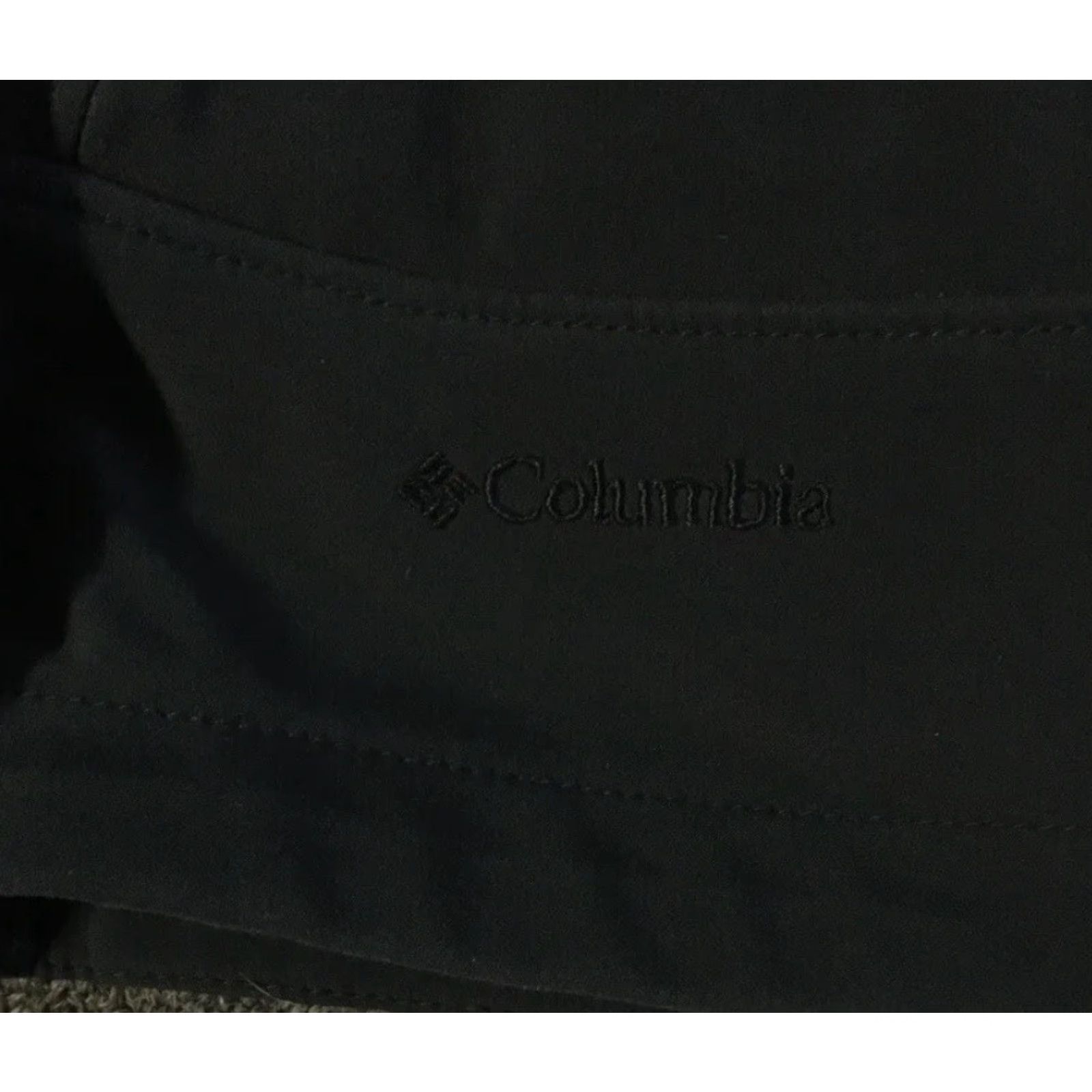 Vintage VINTAGE Columbia Titanium Soft Shell Jacket L Black Men Size Regular Hiking Climbing Ski Snowboard 90s Bar? Size US L / EU 52-54 / 3 - 2 Thumbnail