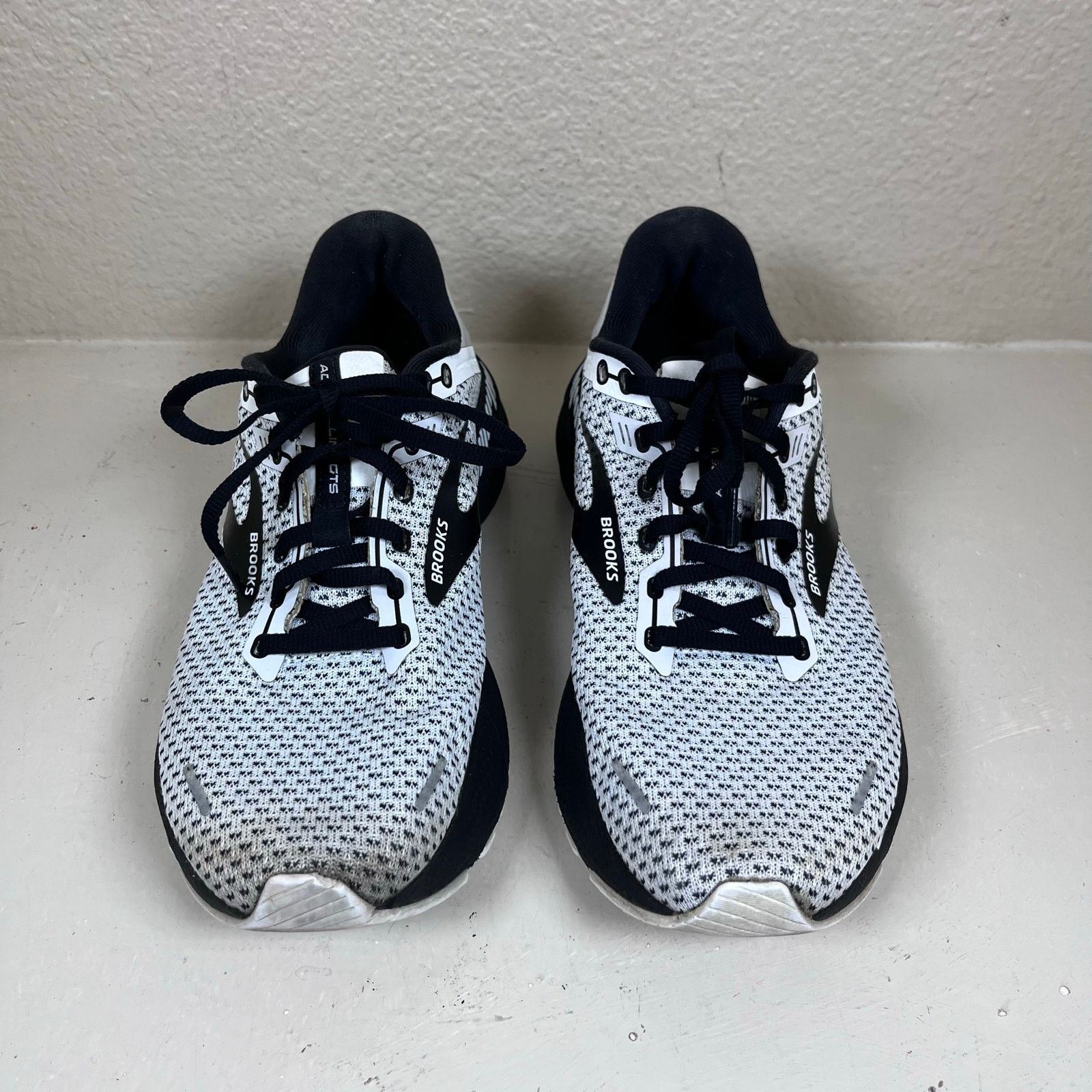 Brooks Brooks Adreneline GTS 22 White Black Stability Running Shoe Size US 10 / IT 40 - 5 Thumbnail