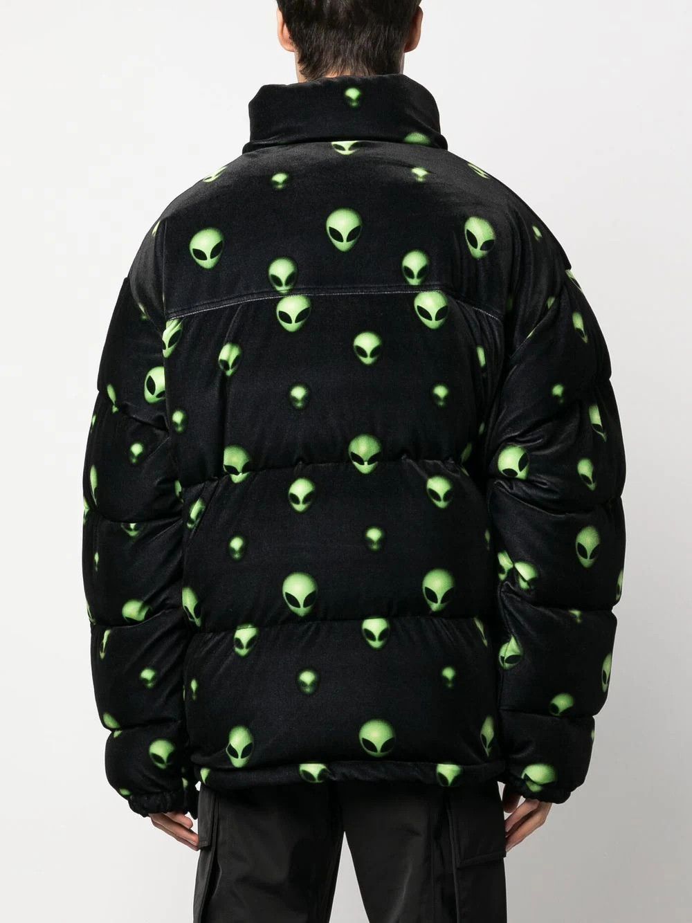 Vetements o1y0924 Shell Jacket in Black Size US S / EU 44-46 / 1 - 4 Thumbnail