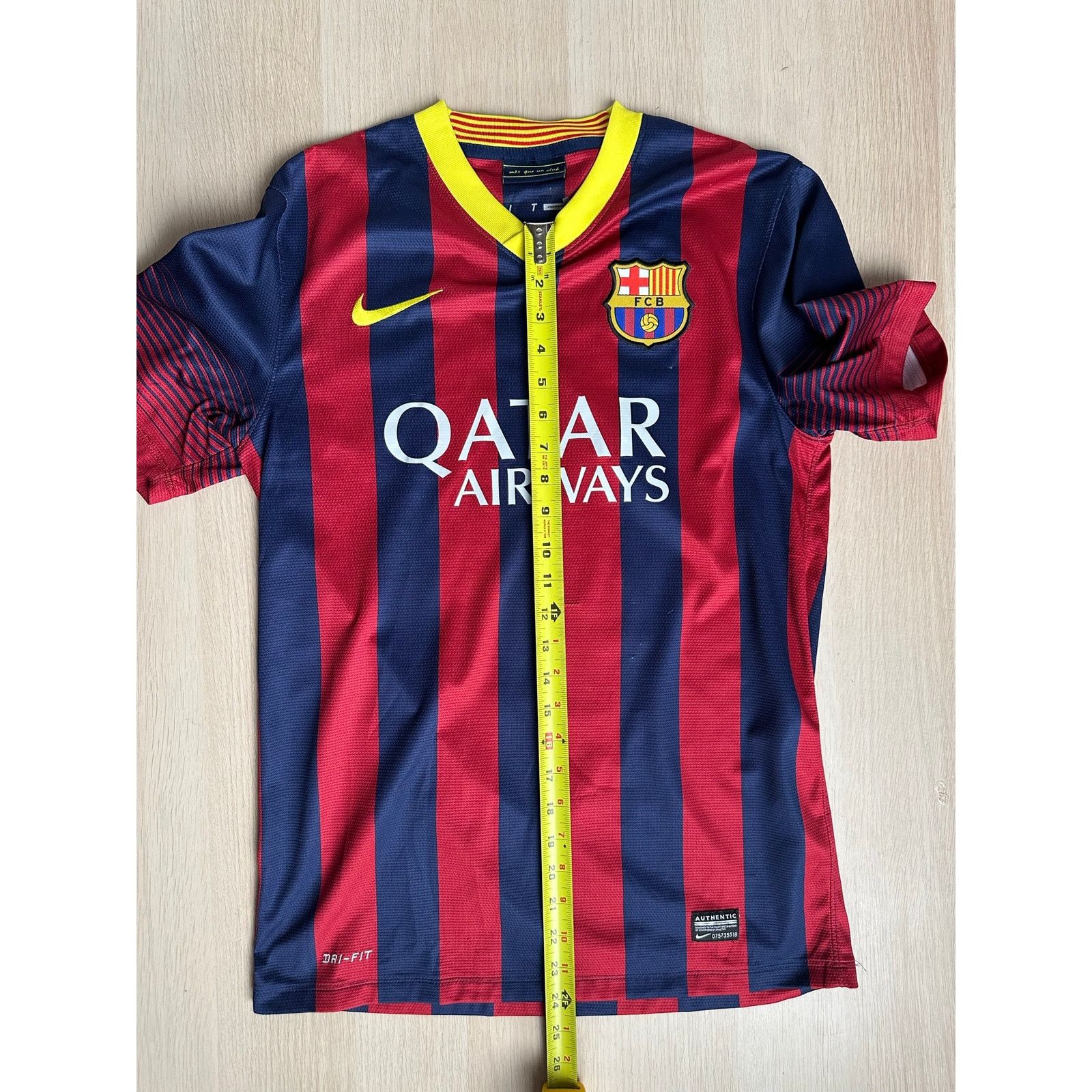 Nike Vintage Nike FC Barcelona Home Kit Men's Small - Authentic Size US S / EU 44-46 / 1 - 3 Thumbnail