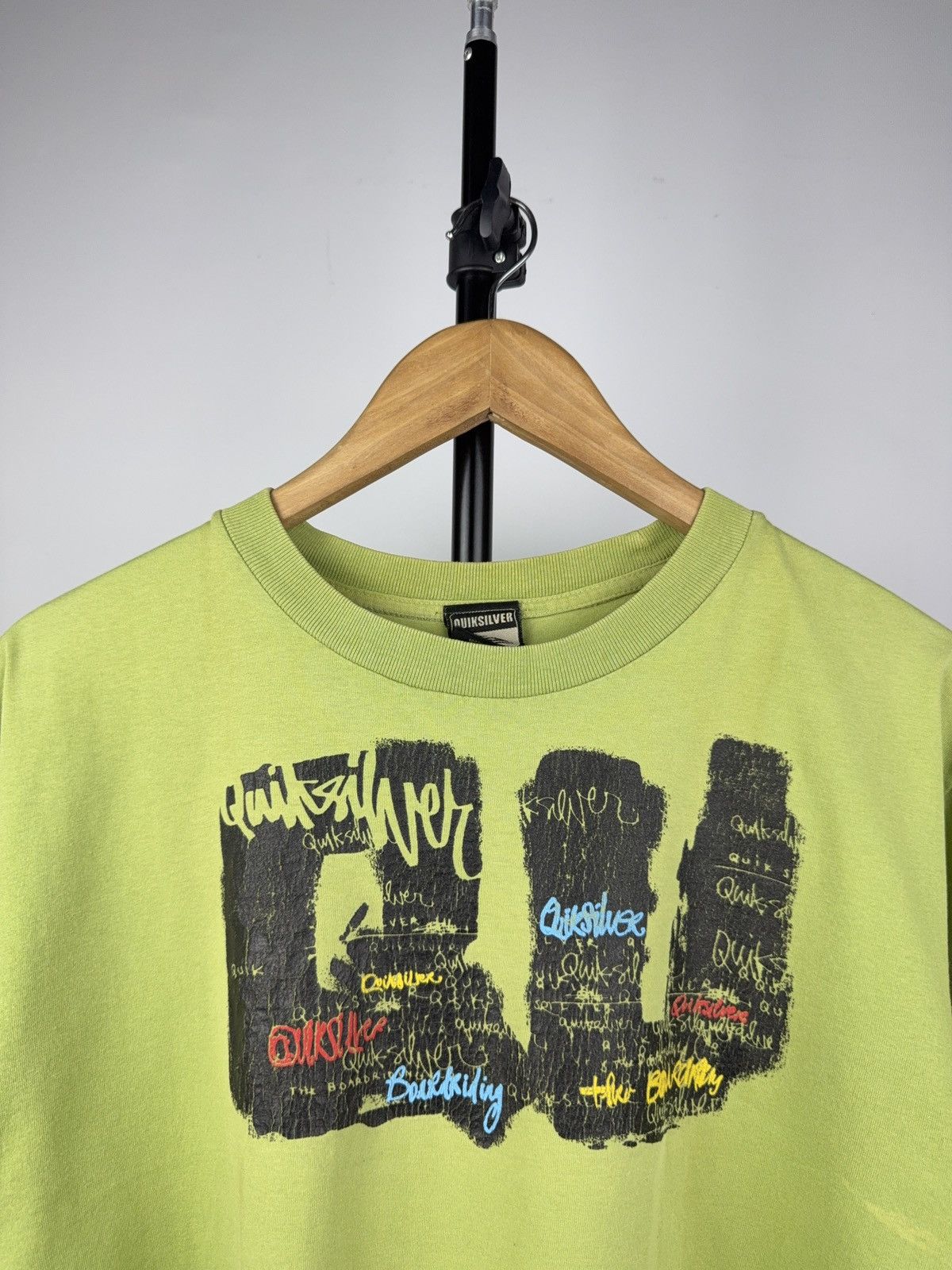 Quiksilver × Vintage Vintage 90s Quiksilver Tee Green Graffiti Surf Skater Y2K Size US M / EU 48-50 / 2 - 2 Thumbnail