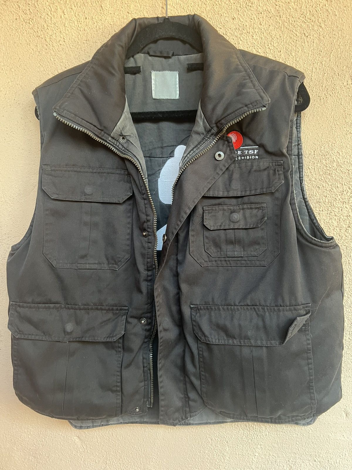 Vintage Vintage 90's black padded production vest L Size US L / EU 52-54 / 3 - 6 Thumbnail