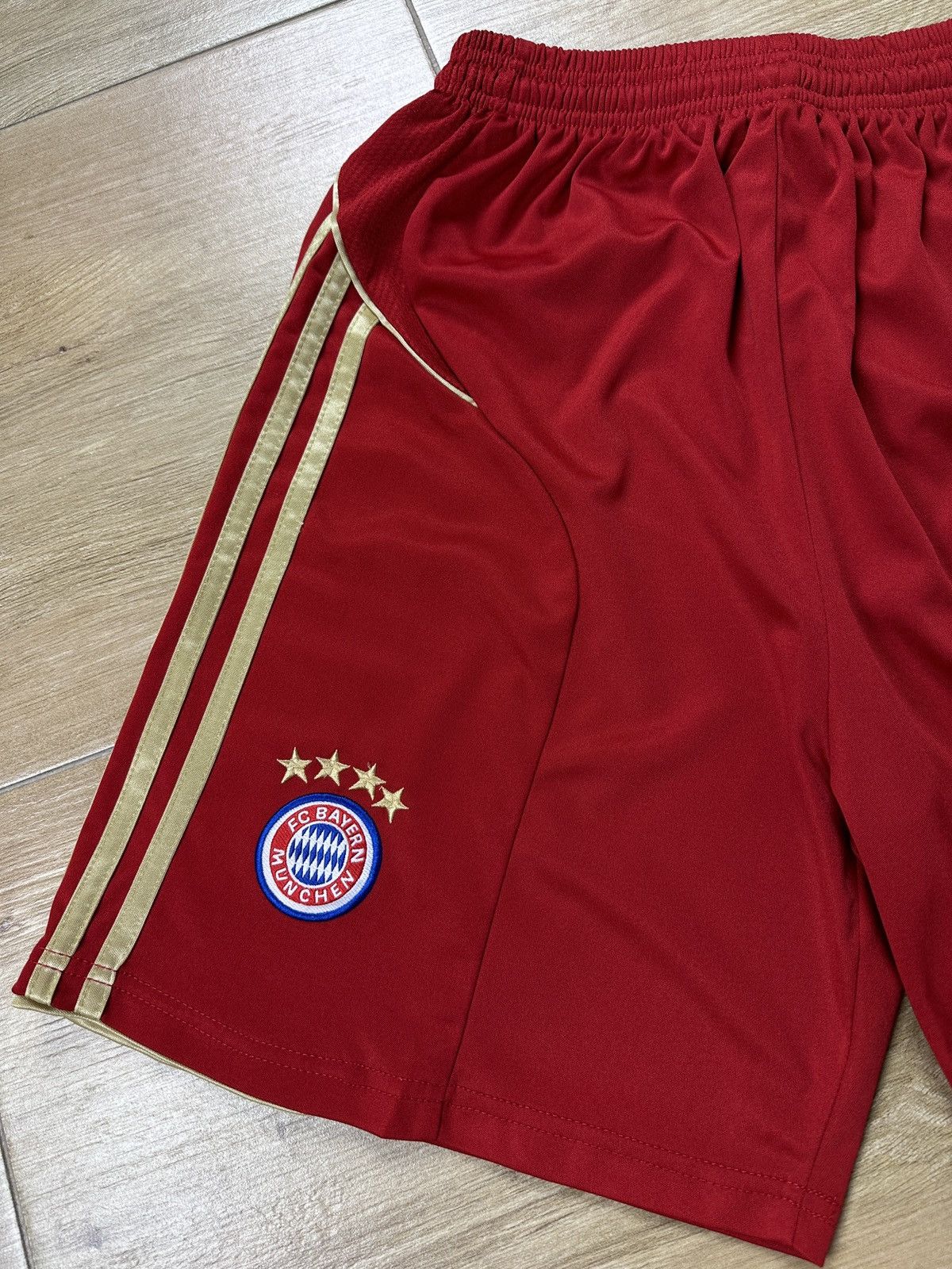Adidas × Vintage Vintage Adidas Bayern Munich Soccer Shorts Size US 32 / EU 48 - 2 Thumbnail