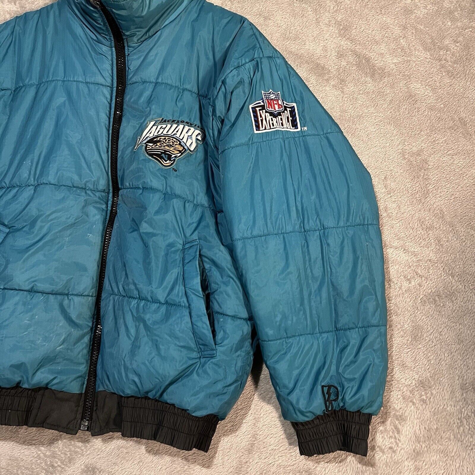 Pro Player Jacksonville Jaguars Pro Player Jacket Mens S Reversible NFL Size US S / EU 44-46 / 1 - 12 Thumbnail