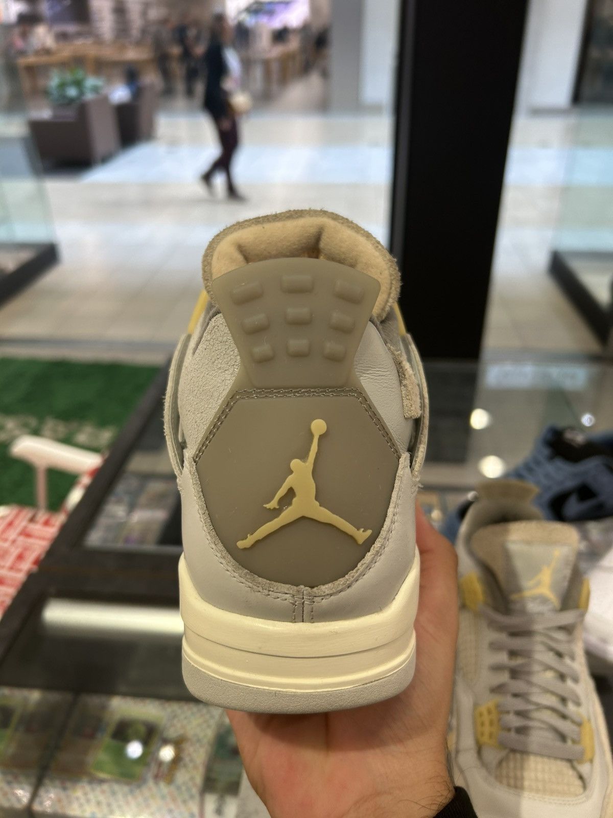 Jordan Brand Jordan 4 craft photon dust Size US 9.5 / EU 42-43 - 8 Thumbnail