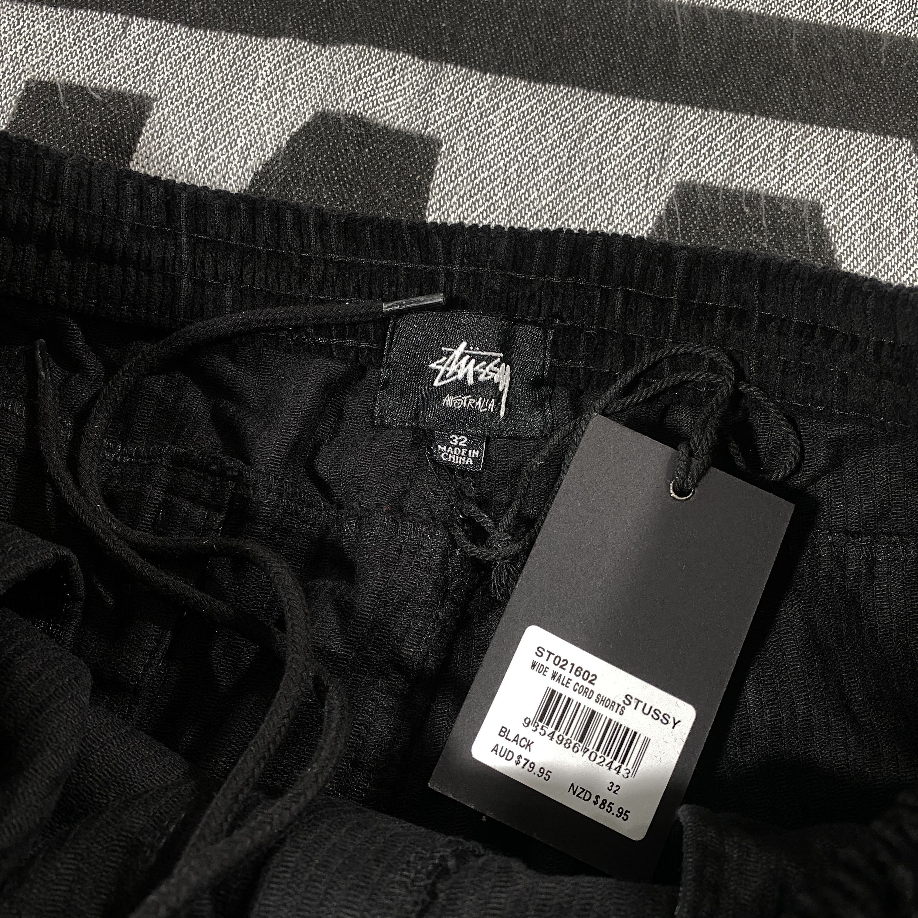 Stussy stussy black logo corduroy shorts size 32 Size US 32 / EU 48 - 5 Thumbnail