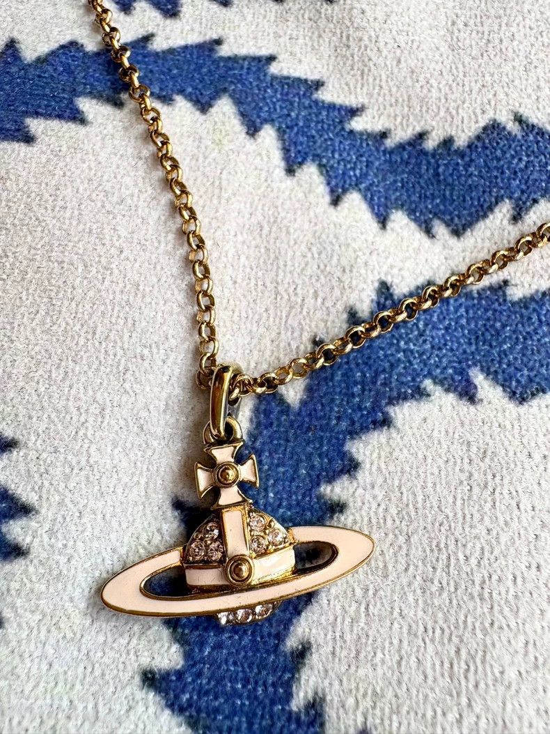 Vivienne Westwood Vivienne Westwood Pink Enamel Flat Saturn Necklace Size ONE SIZE - 1 Thumbnail