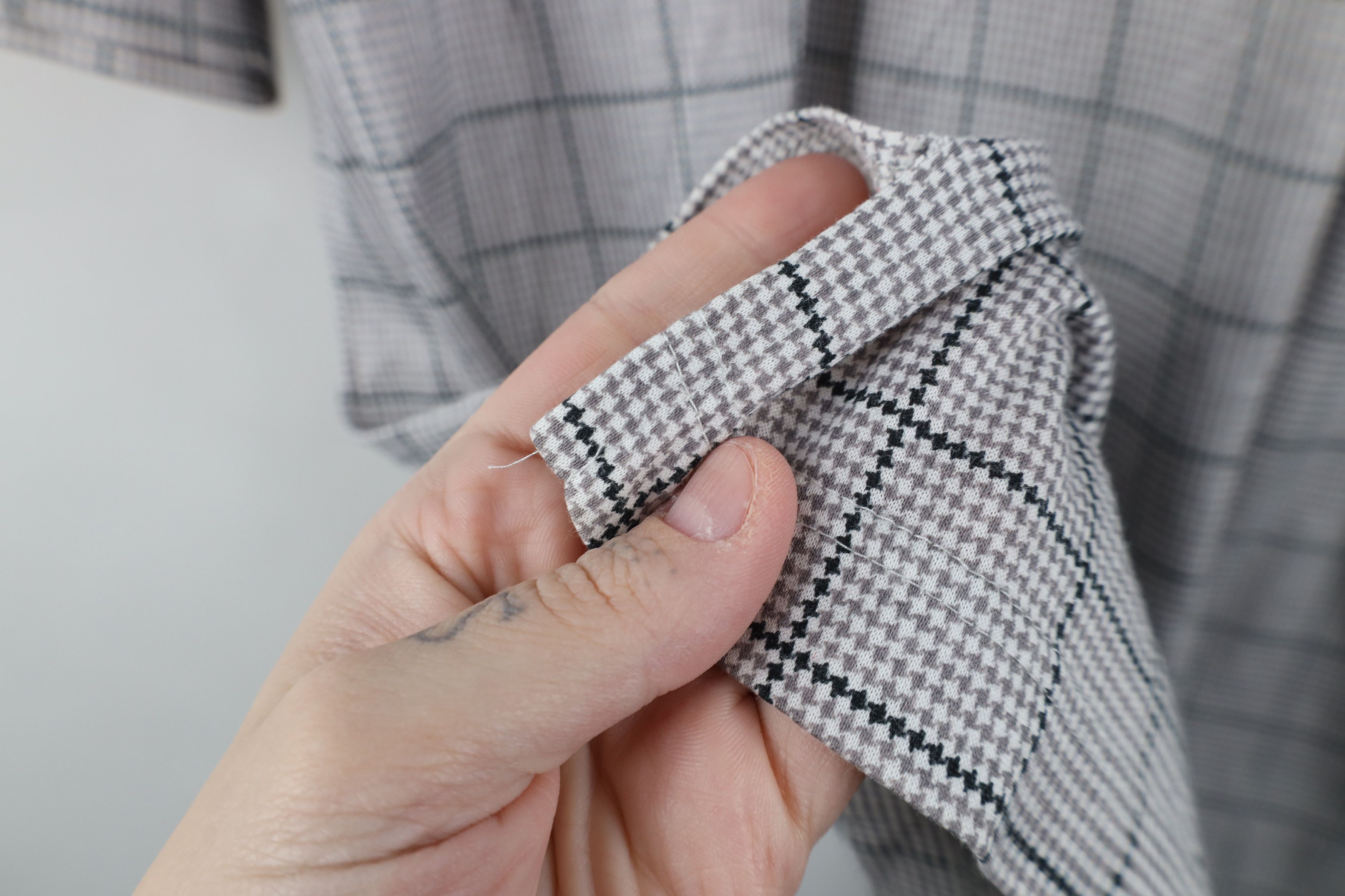 Vintage Vintage 90s Streetwear Houndstooth Plaid Collared Polo Shirt Size US S / EU 44-46 / 1 - 8 Thumbnail