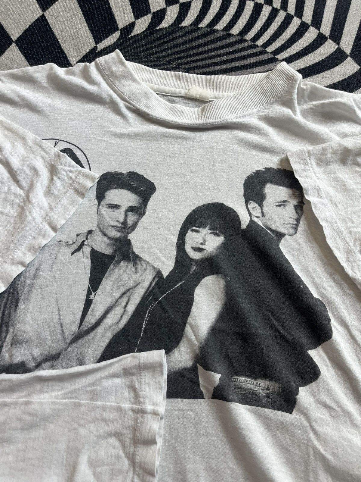Arts & Science Vintage BEVERLY HILLS 90210 photo Promo series 90’s Tshirt Size US L / EU 52-54 / 3 - 6 Thumbnail