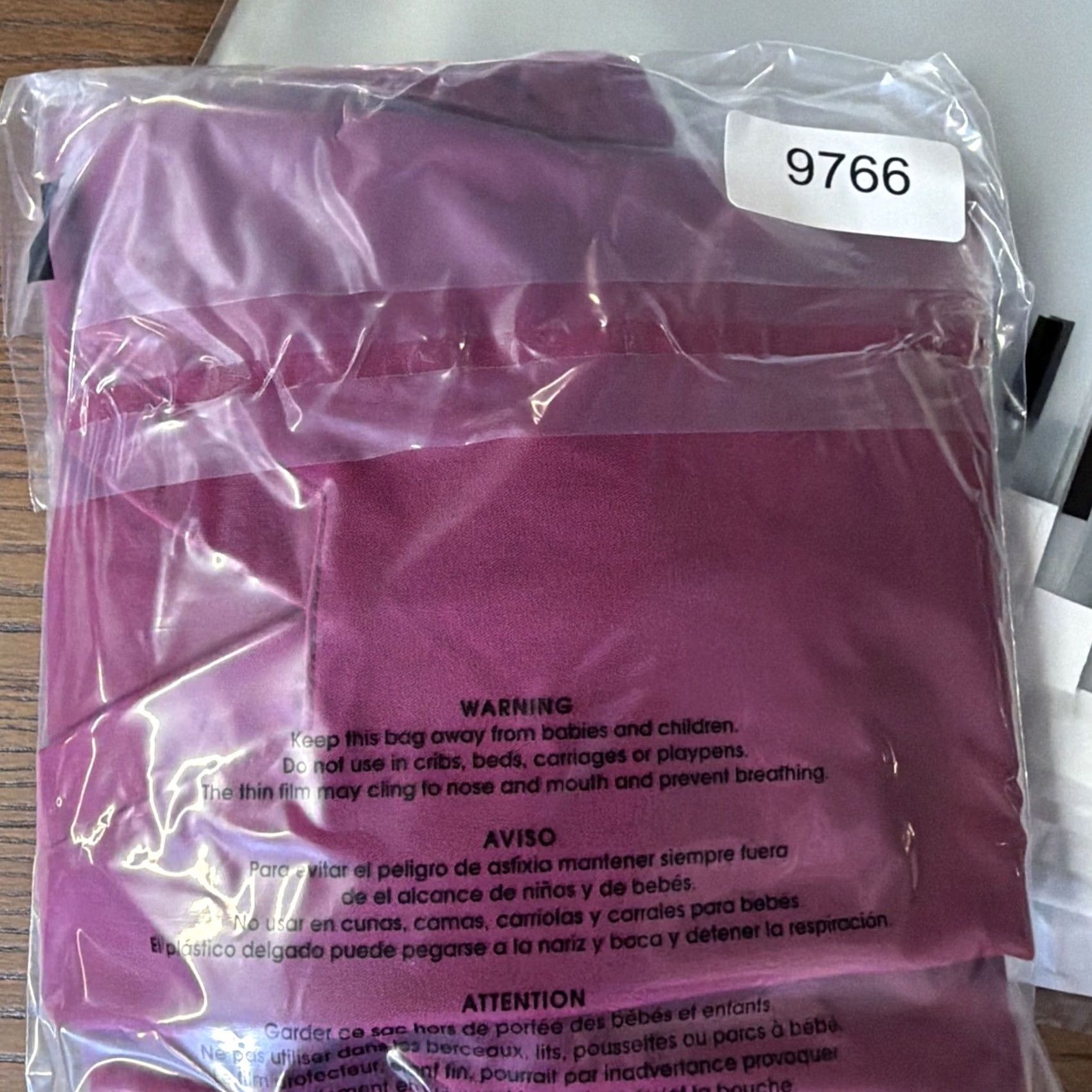 Vintage Figs FW1100 Technical Collection Scrub Top Women M Pink Magenta Solid Polyester Medical Shirt 21” Pit to Pit 26” Back Hem Mens Women Girls Size M / US 6-8 / IT 42-44 - 4 Thumbnail